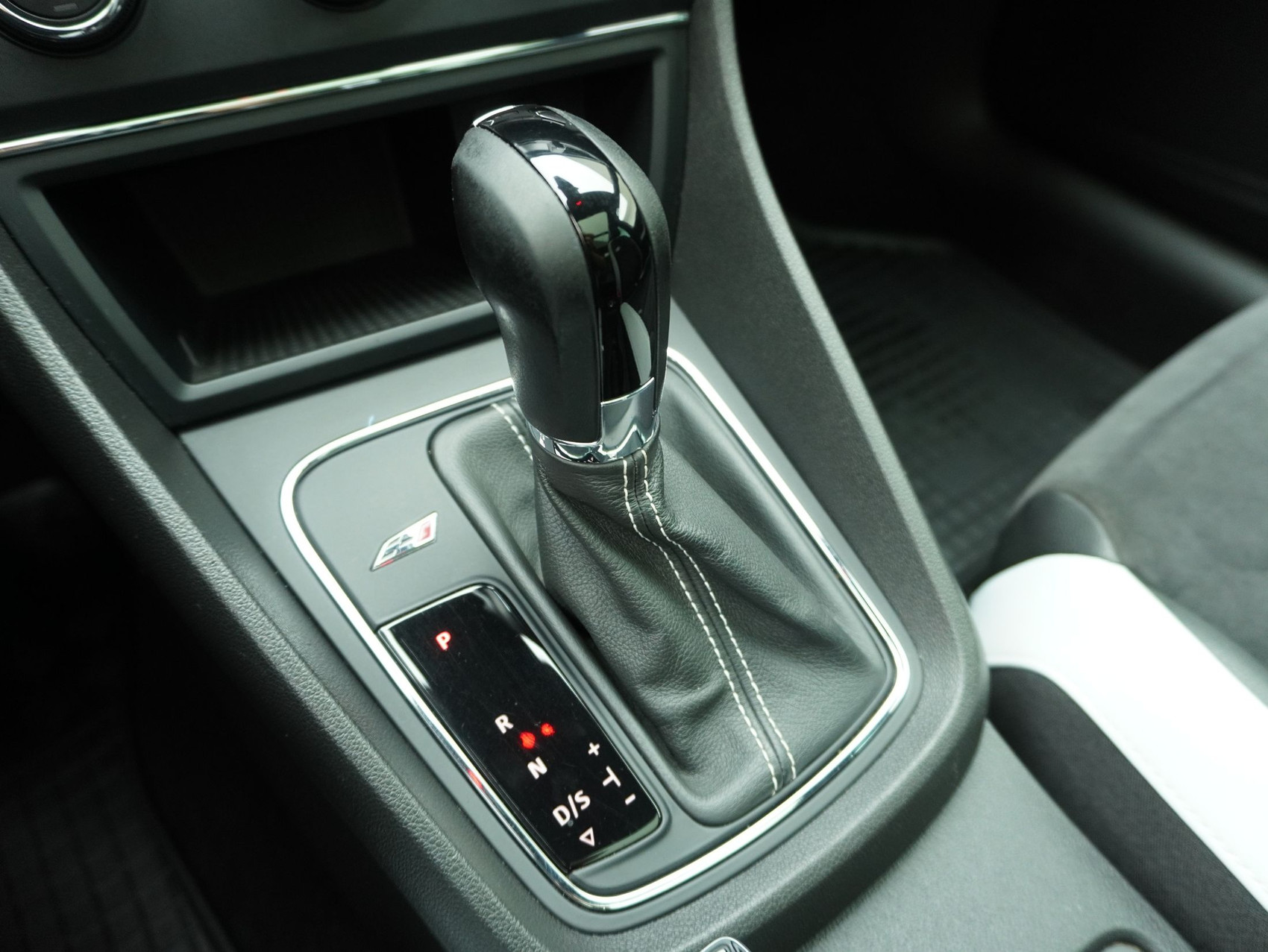 SEAT Leon ST 2.0 TSI DSG Cupra