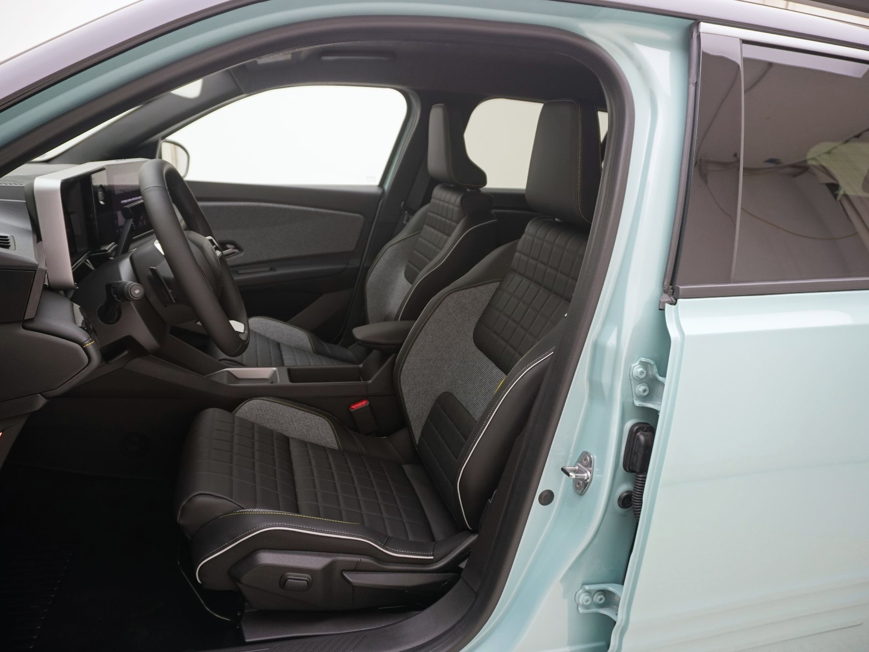 RENAULT R4 E-Tech Comfort Range iconic