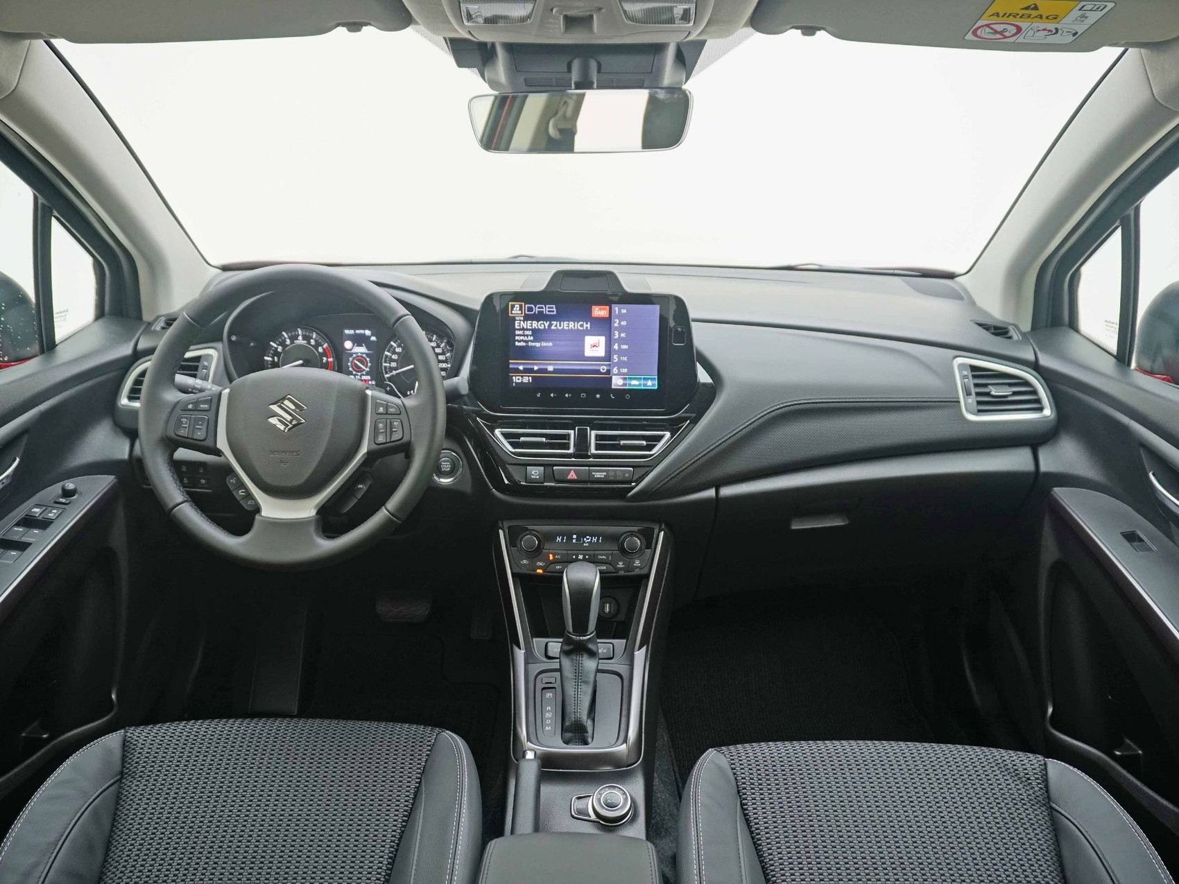 SUZUKI S-Cross 1.4 T Compact Top Hybrid 4×4