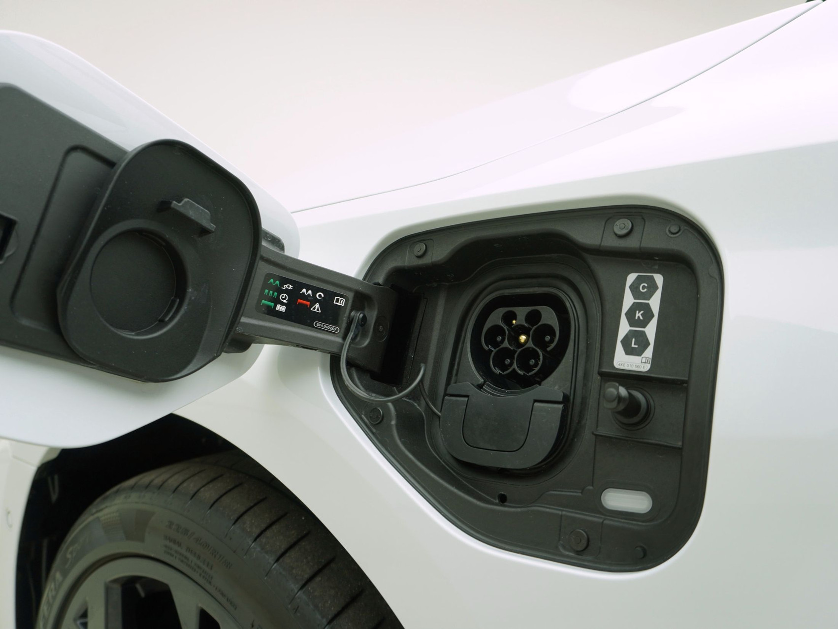 AUDI A3 Sportback 40 TFSI e S line S-Tronic **Audi Werksgarantie bis 04/2030**