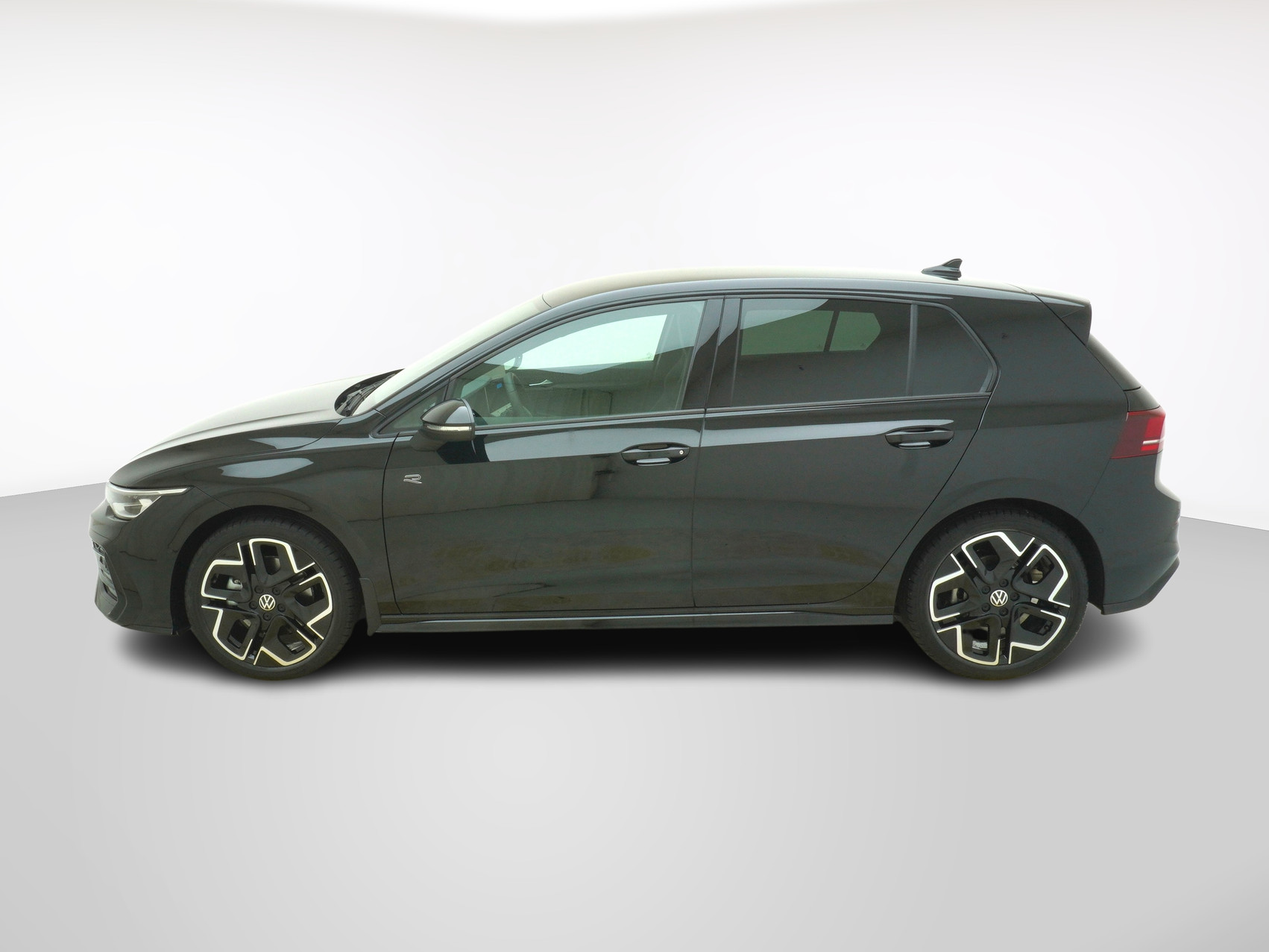 VW Golf VIII 2.0 TSI R-Line DSG 4Motion