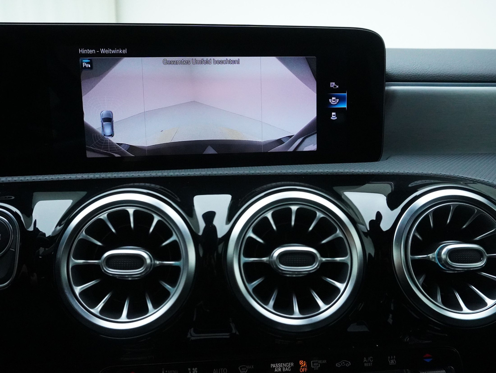 MERCEDES-BENZ A-Klasse A 250 e AMG Line