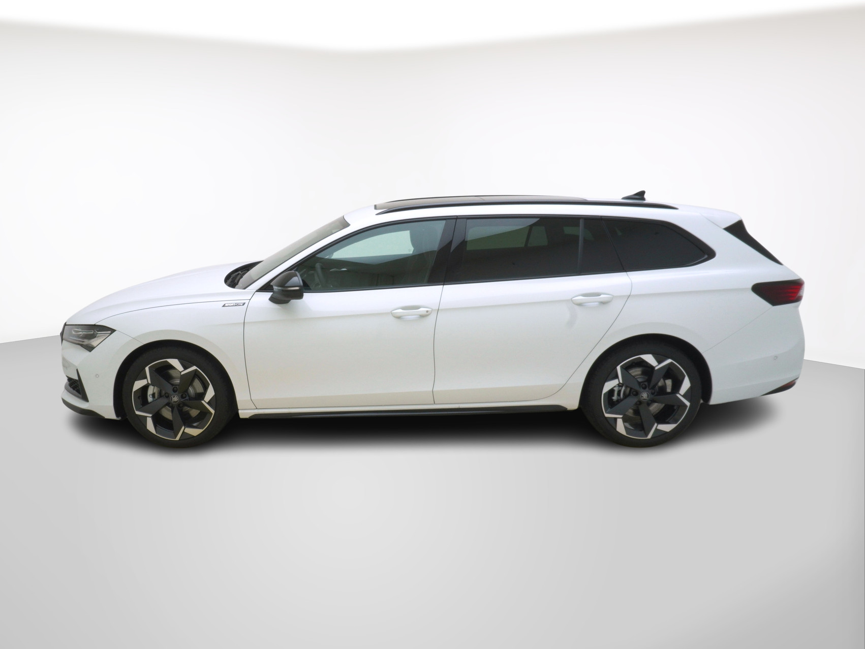 SKODA Superb 2.0 TDI Sportline 4×4 DSG