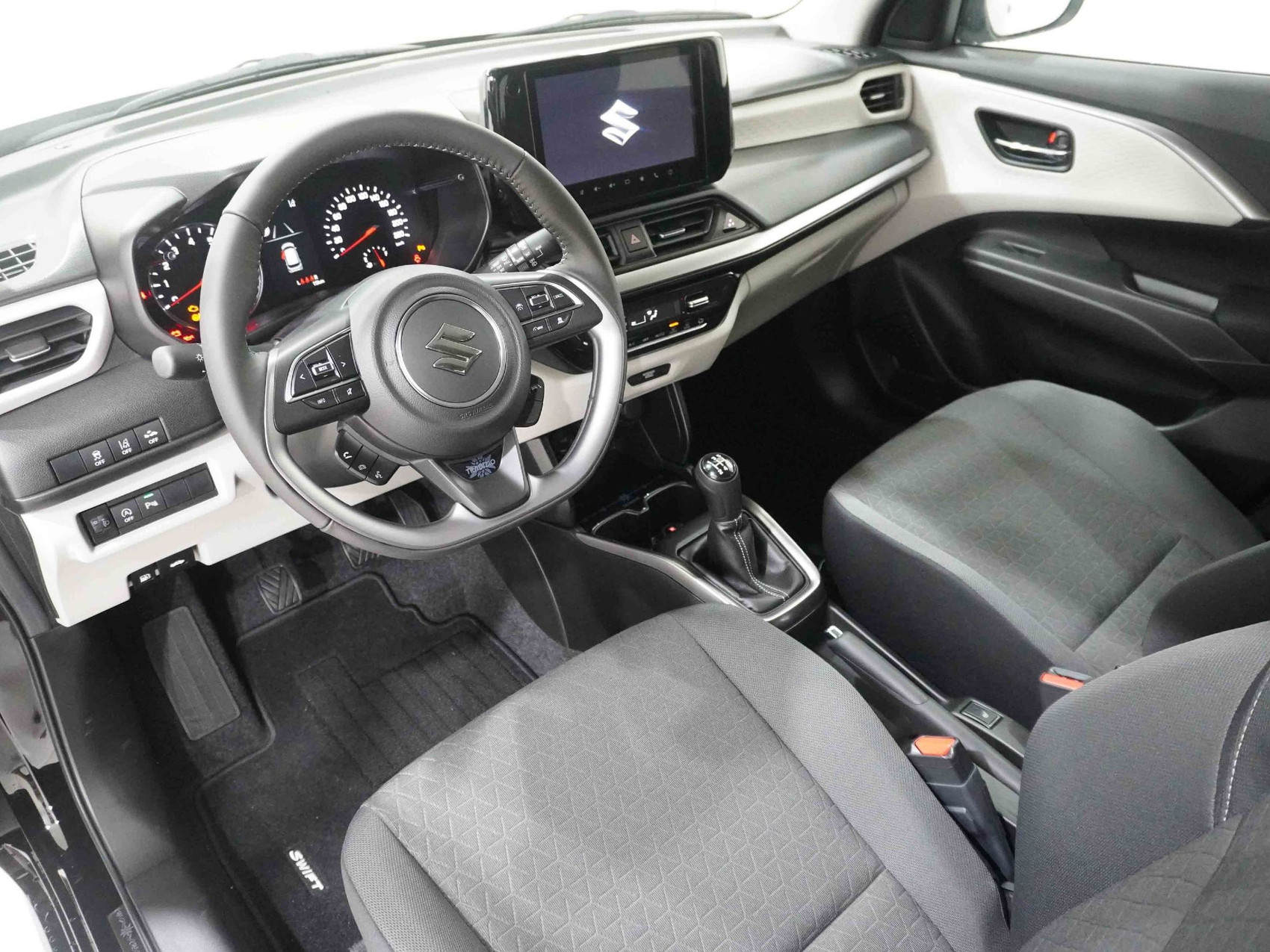 SUZUKI Swift 1.2 Tradizio Top Hybrid 4×4