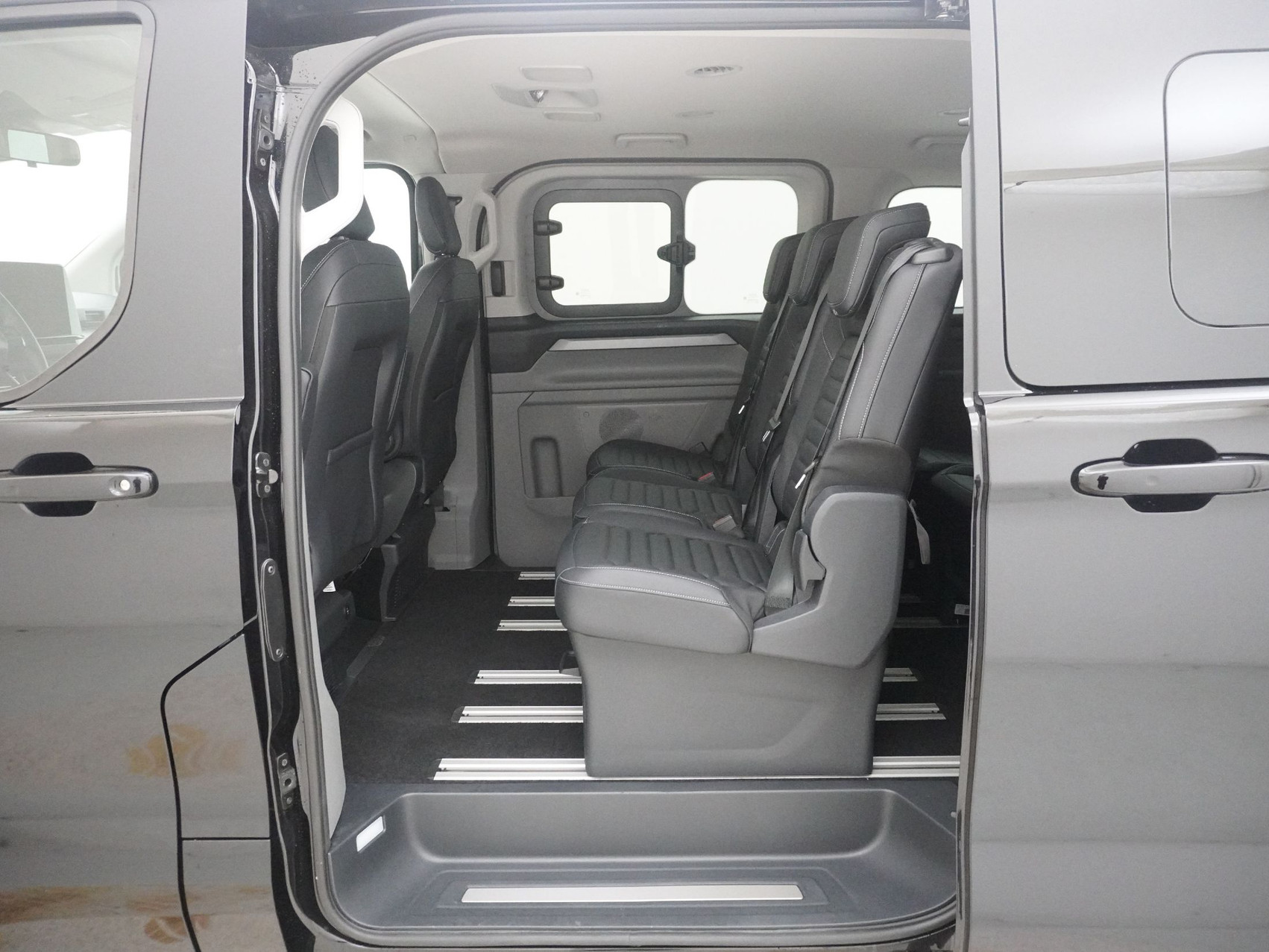 FORD Tourneo Custom 320 L1 2.0 TDCI 4×4 Titanium X