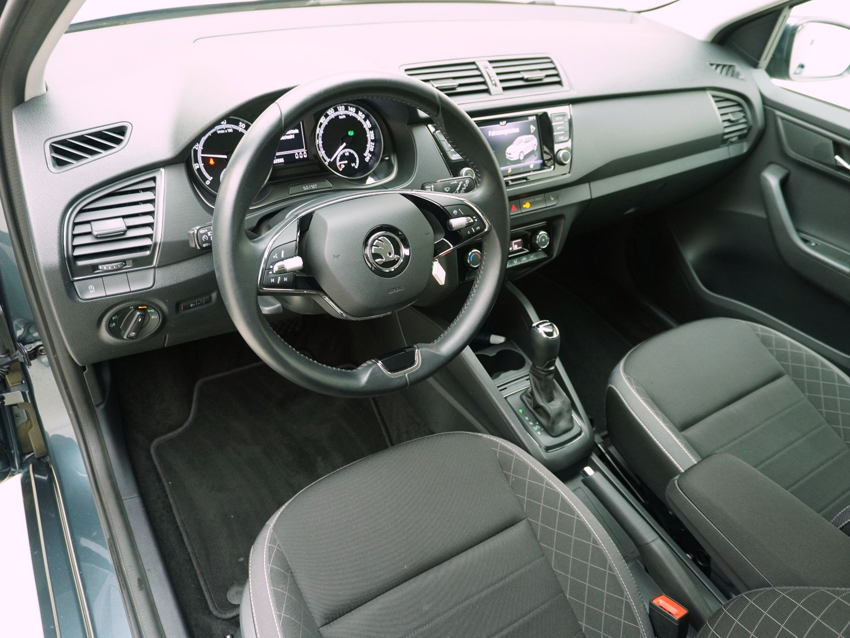SKODA Fabia Combi 1.0 TSI DSG Ambition