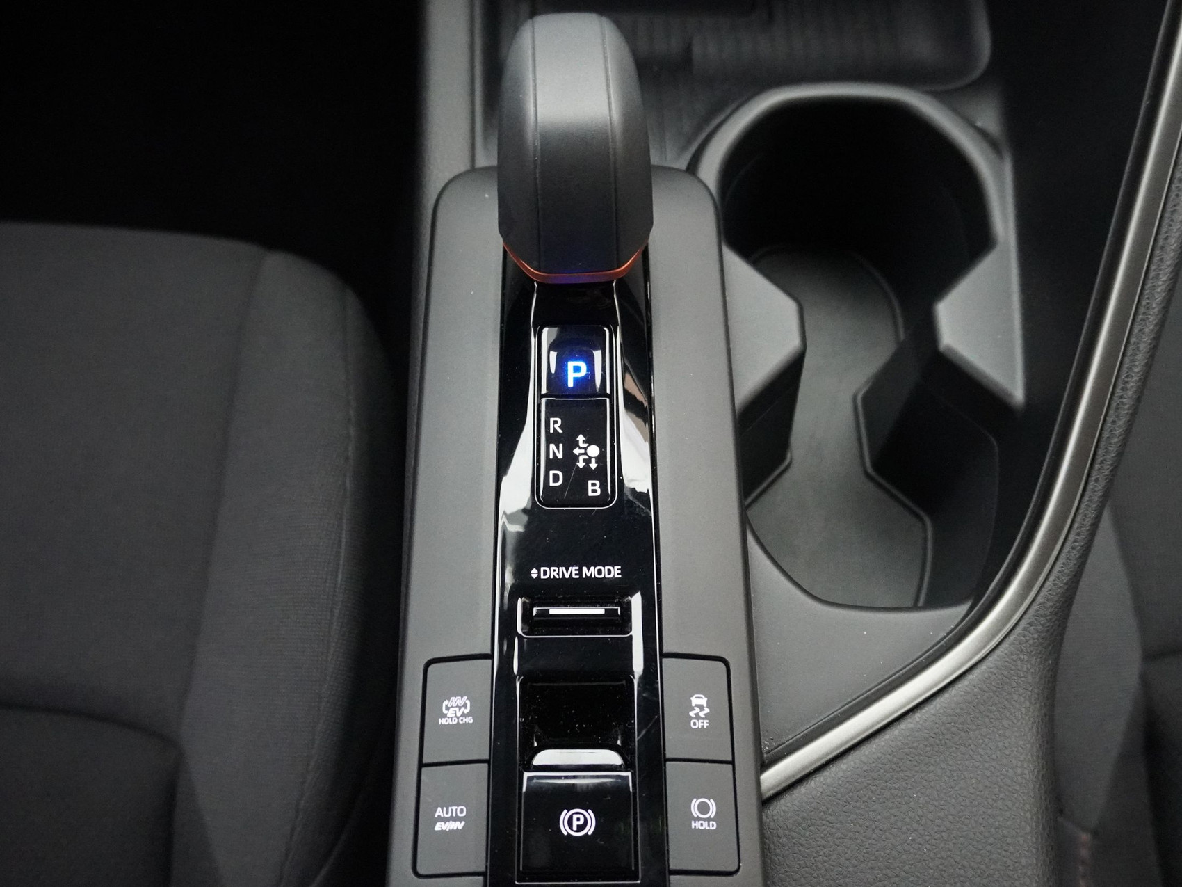 TOYOTA C-HR 2.0 PHEV Trend ** 360° Kamera**