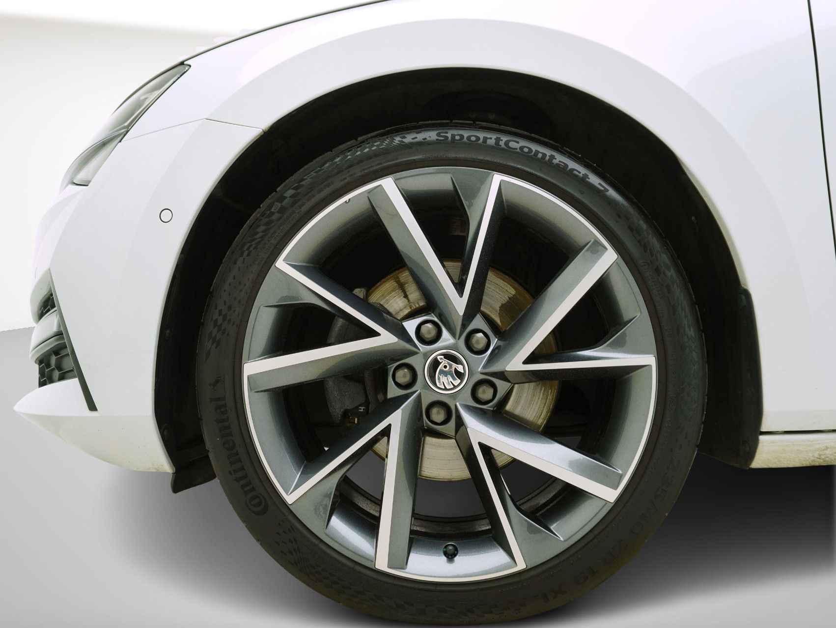 SKODA Superb Combi 1.4 TSI DSG PHEV Sport Line