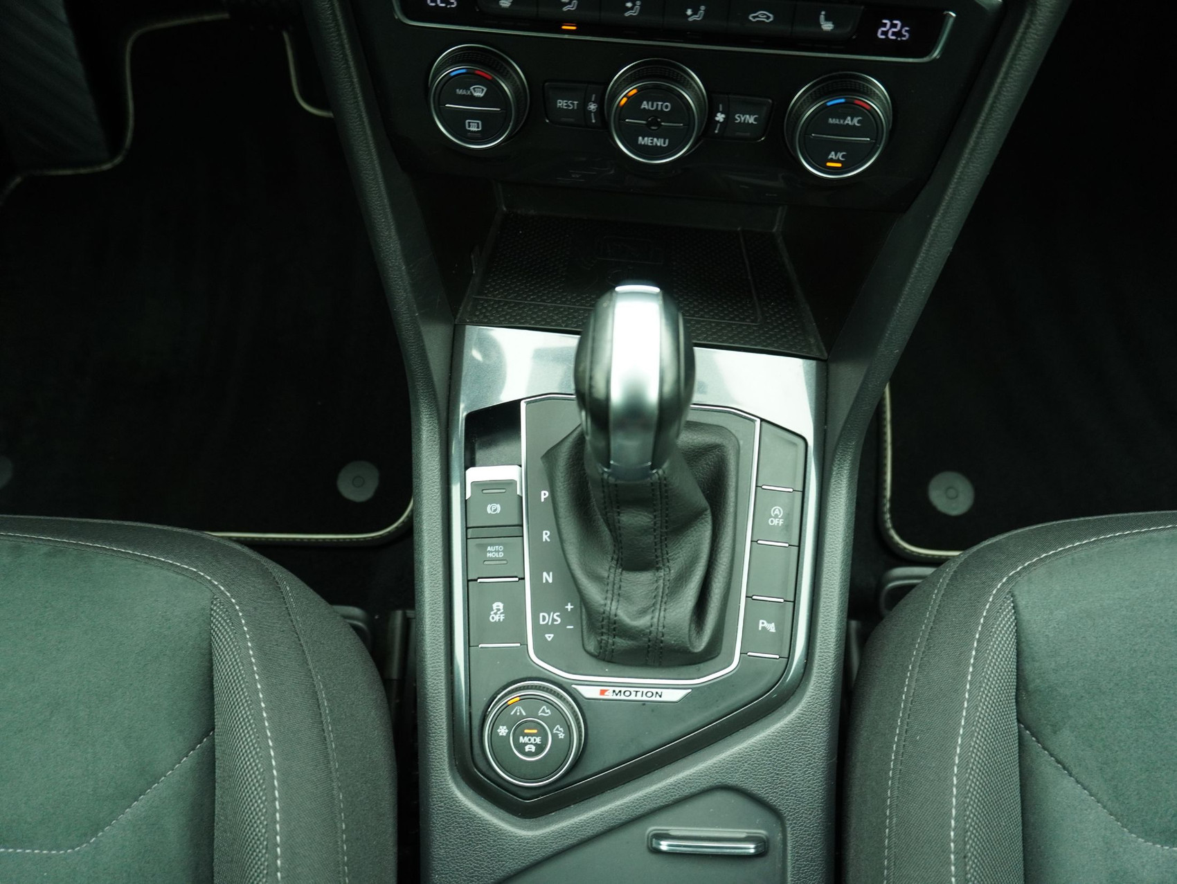 VW Tiguan 2.0 TDI DSG R-Line 4Motion