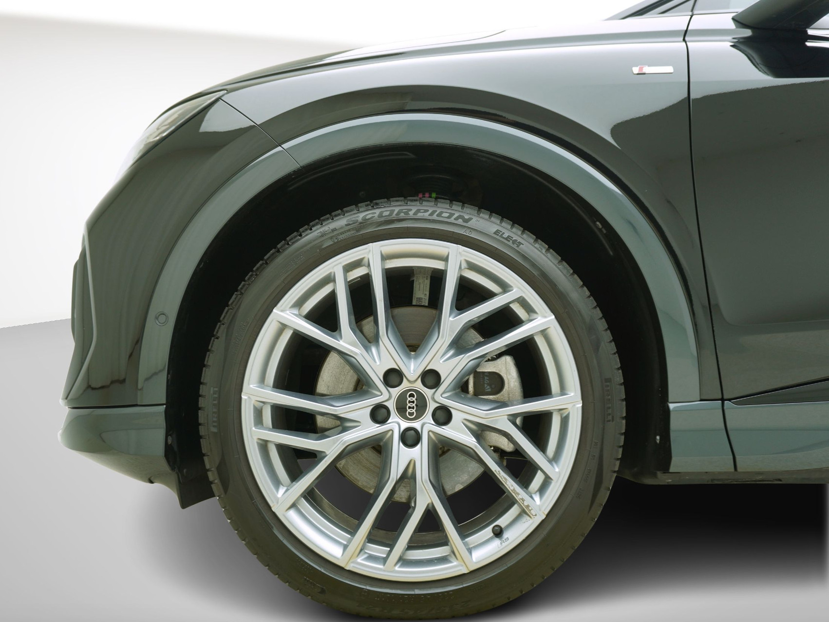AUDI Q4 e-tron Sportback 55 S line quattro **Audi Werksgarantie bis 08/2030**