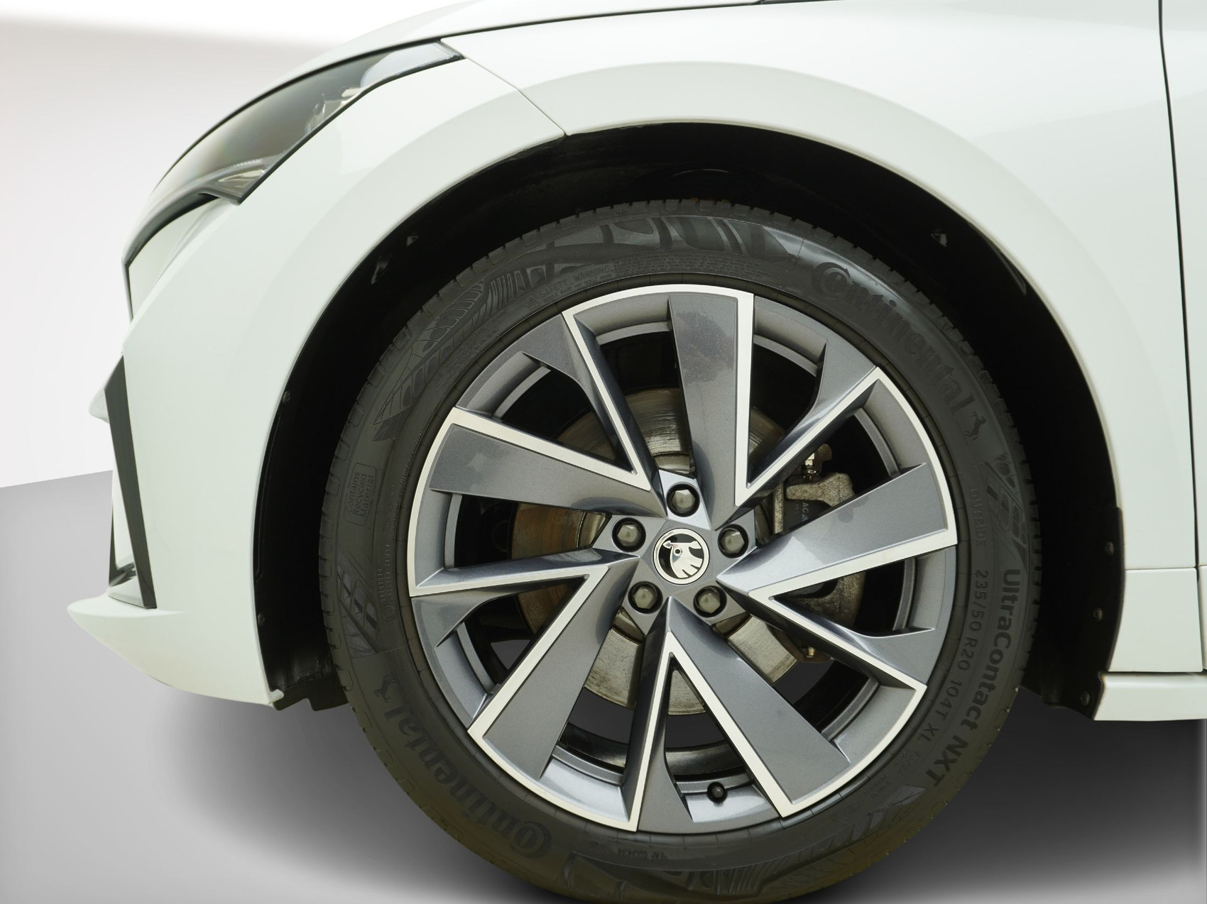 SKODA Enyaq iV 80x Sport Line