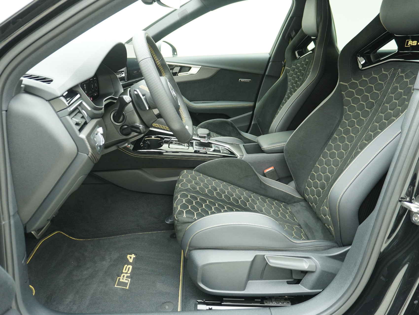 AUDI RS4 Avant 2.9 V6 TFSI 25 year edition quattro T-Tronic **25 Jahre RS**