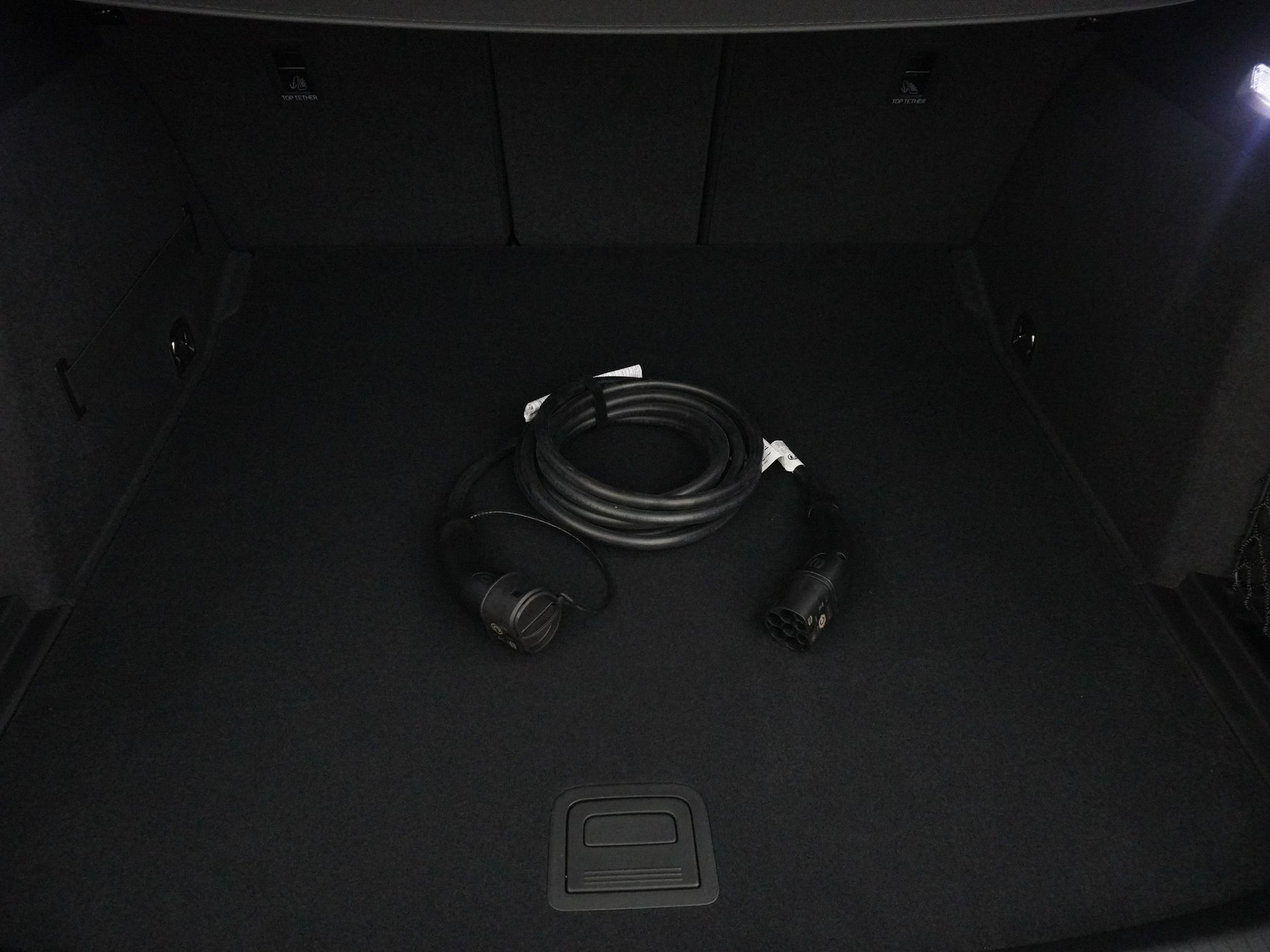 AUDI Q6 e-tron quattro Advange