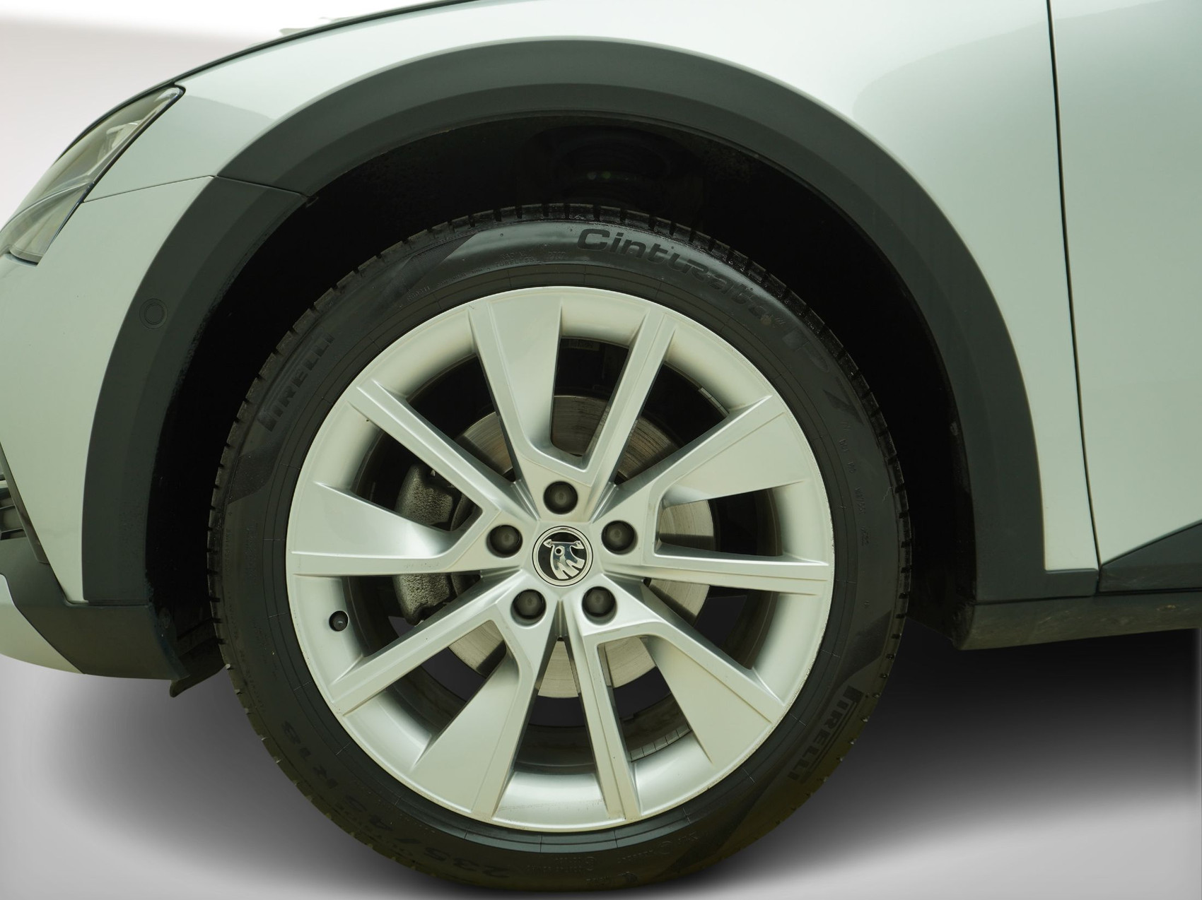 SKODA Superb Combi Scout 2.0 TDI DSG 4×4