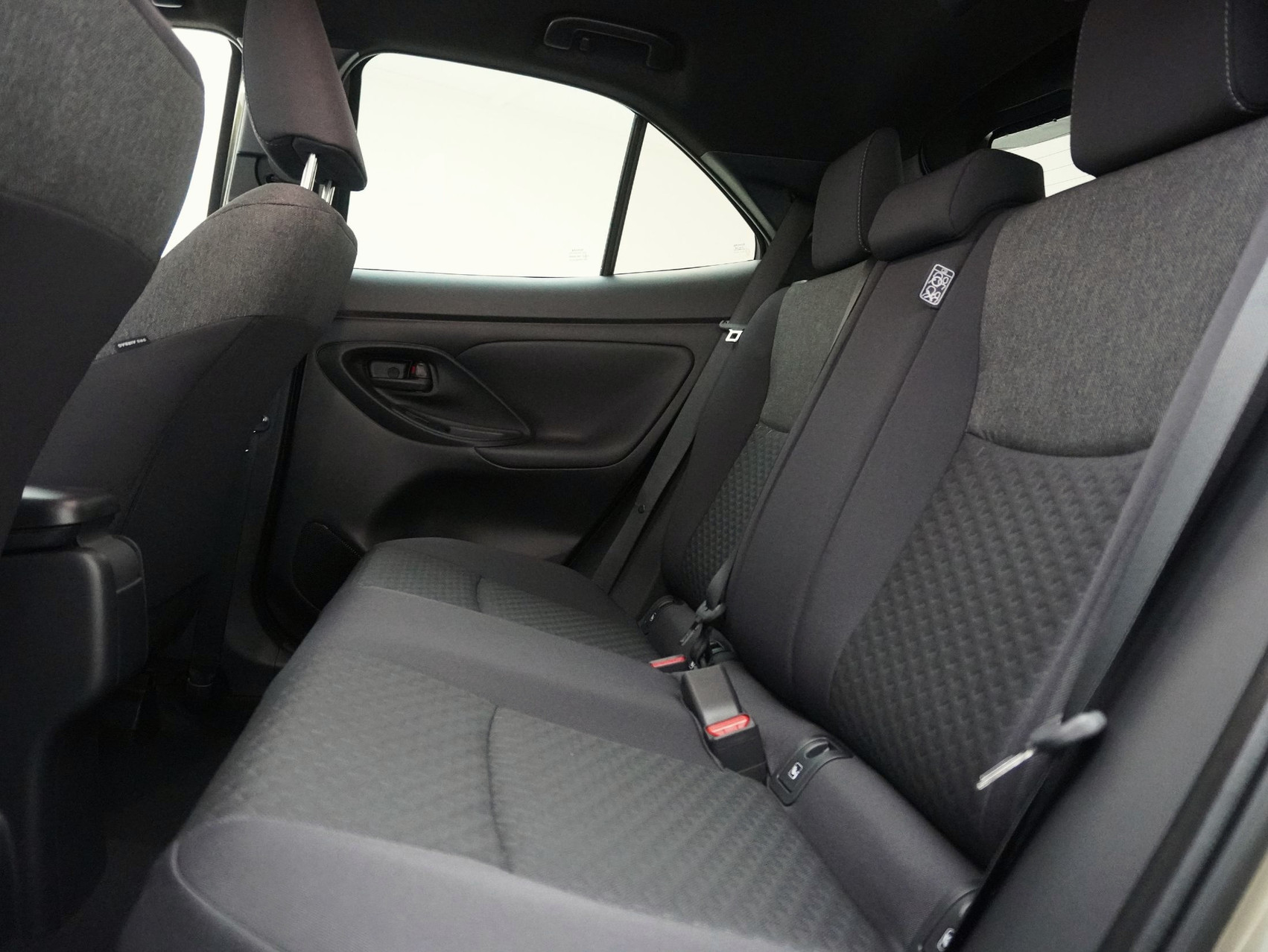 TOYOTA Yaris Cross 1.5 VVT-i HSD Trend AWD-i ** 4×4 ** inkl. 8-Fachbereifung **