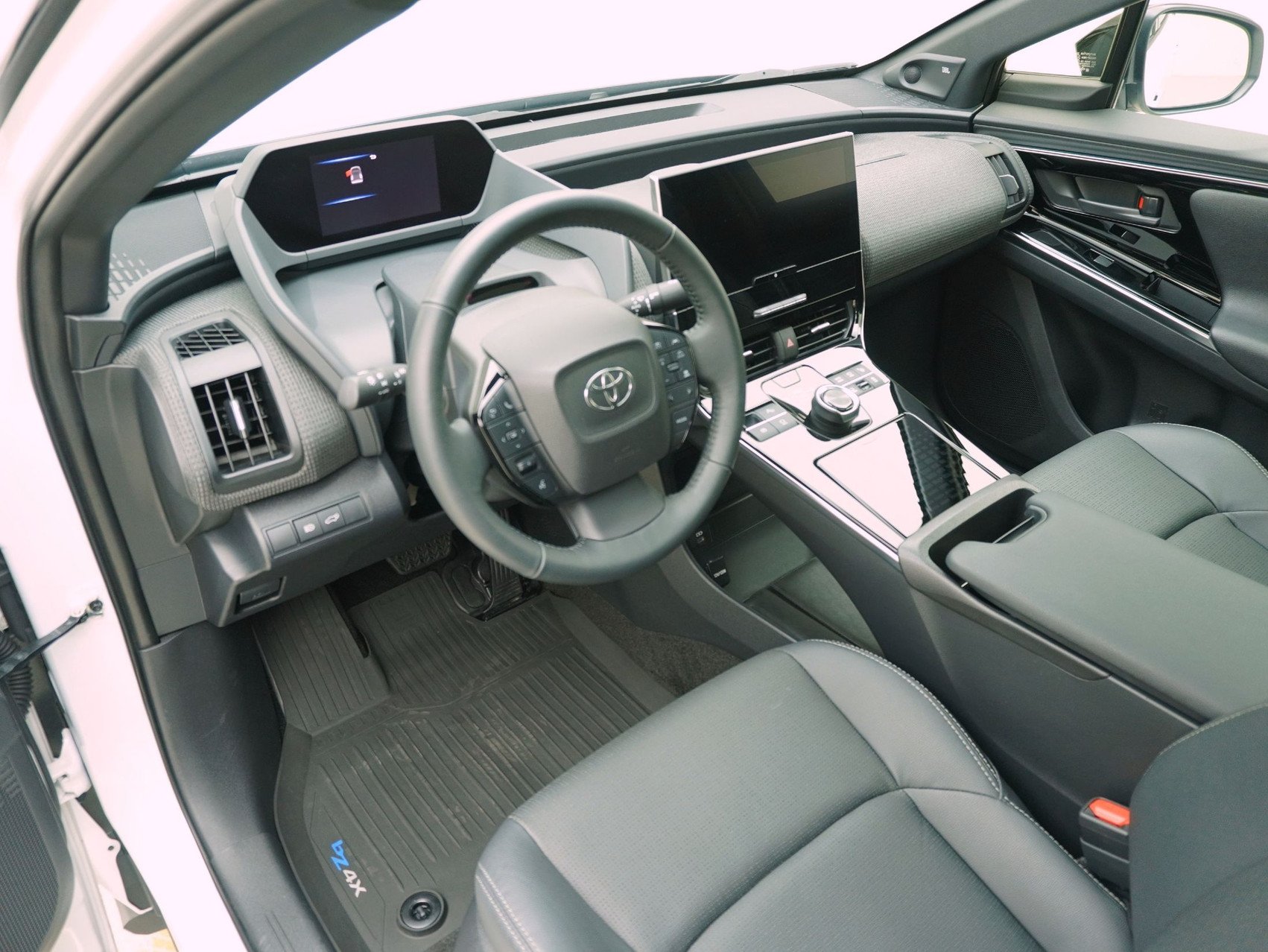 TOYOTA bZ4X Premium AWD