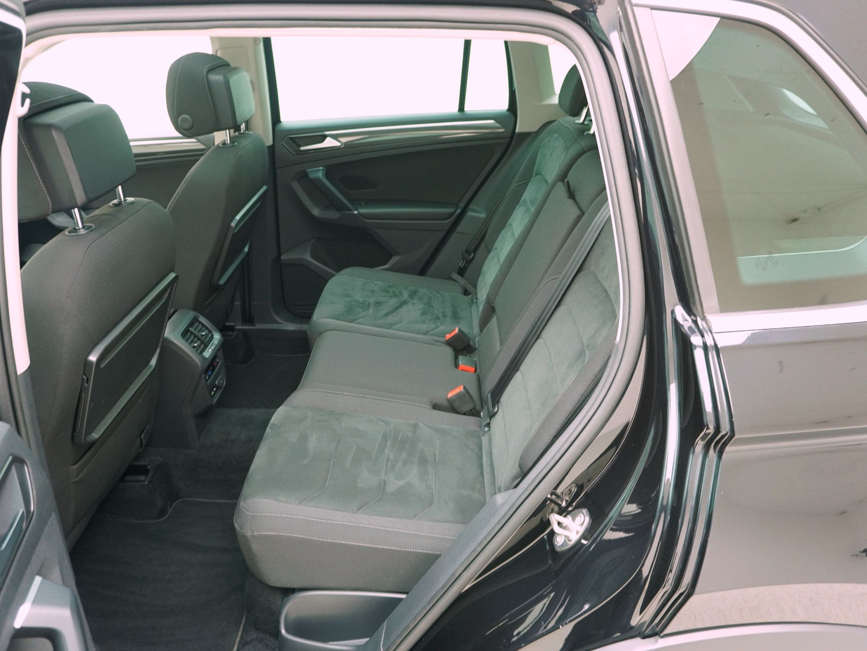 VW Tiguan 2.0 TSI DSG R-Line 4Motion