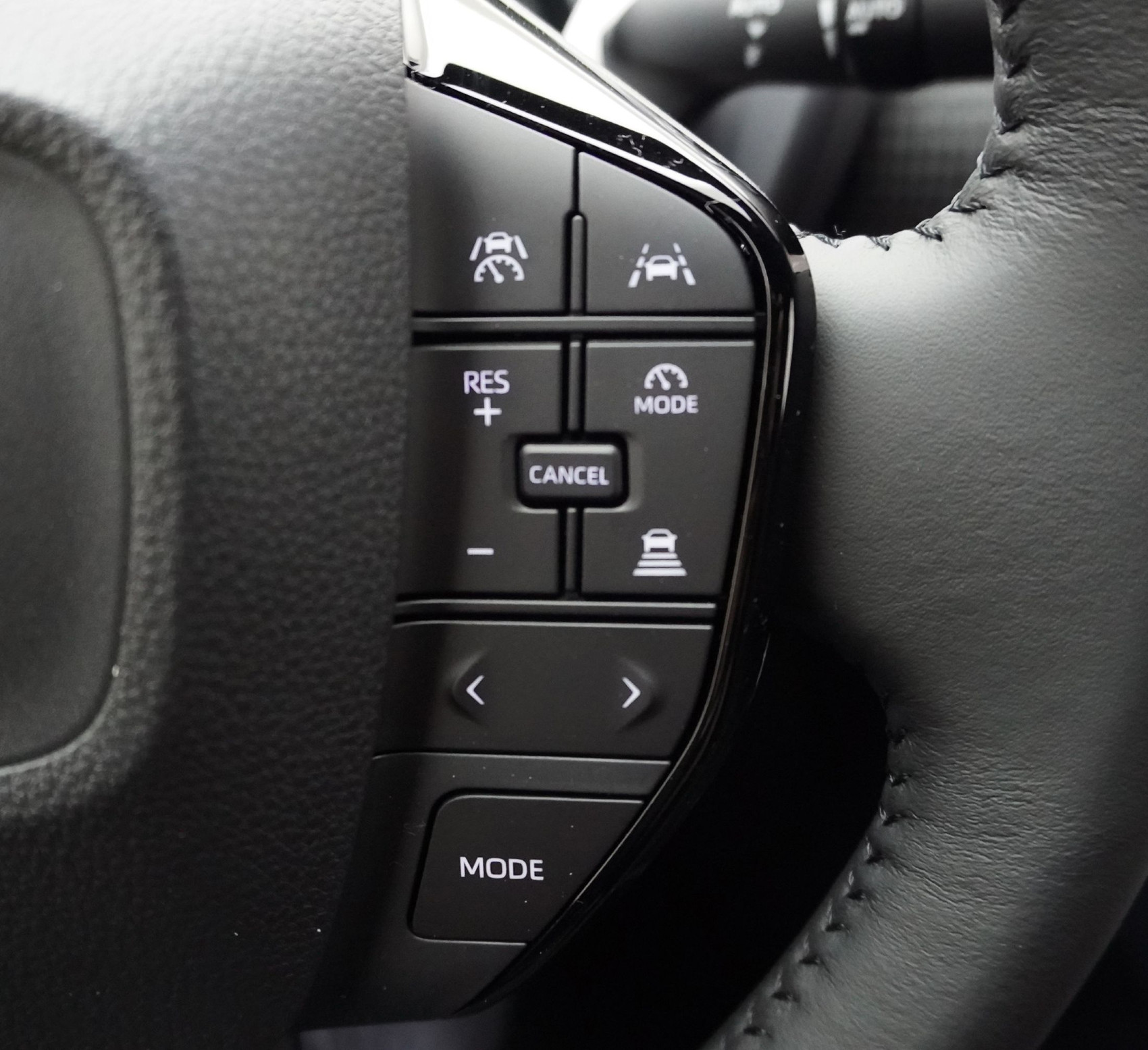 TOYOTA bZ4X Premium AWD ** 4×4 ** 11 KW **