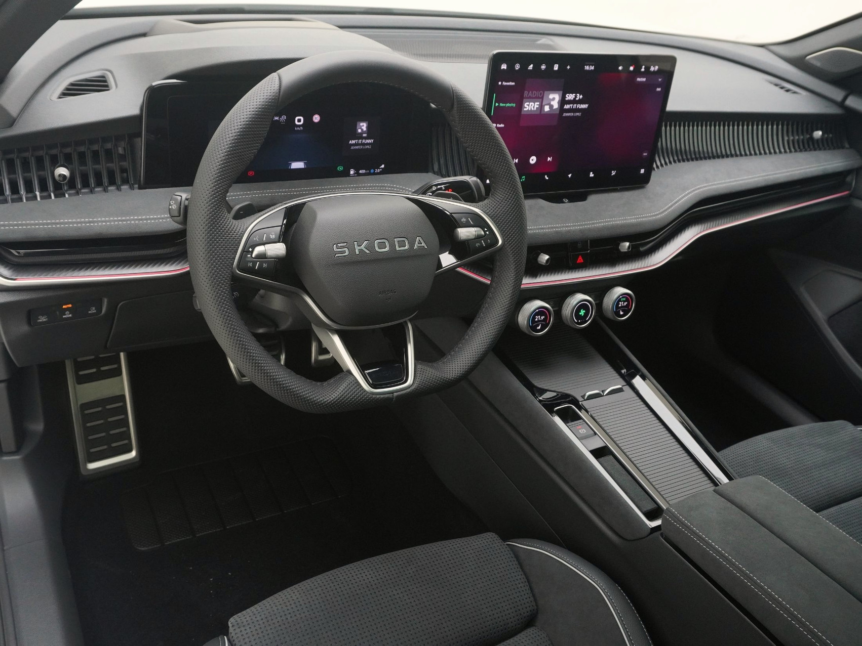 SKODA Superb 2.0 TSI Sportline 4×4 DSG