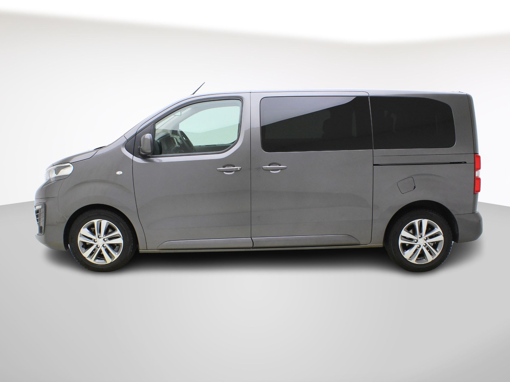PEUGEOT Traveller Standard 2.0 BlueHDi Allure