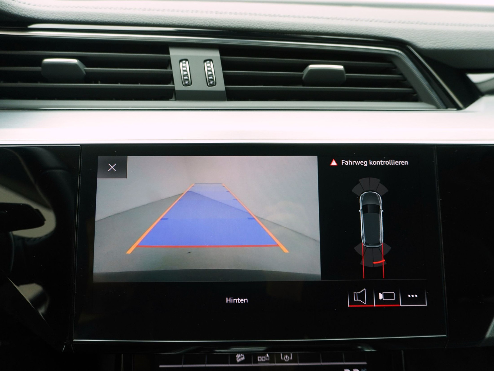 AUDI e-tron 55 Advanced quattro