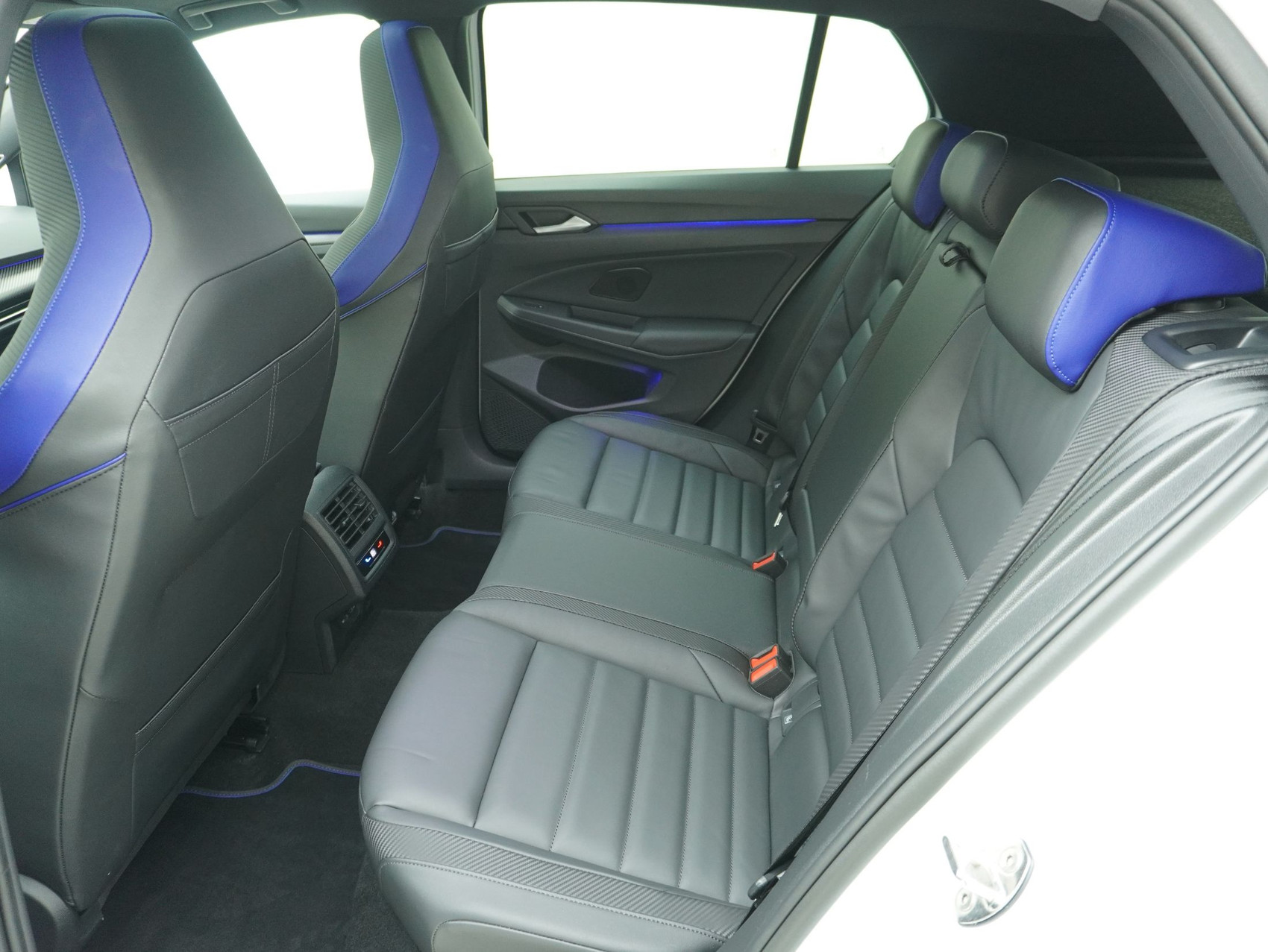 VW Golf 8.5 2.0 TSI DSG R Black Edition 4Motion (2025)