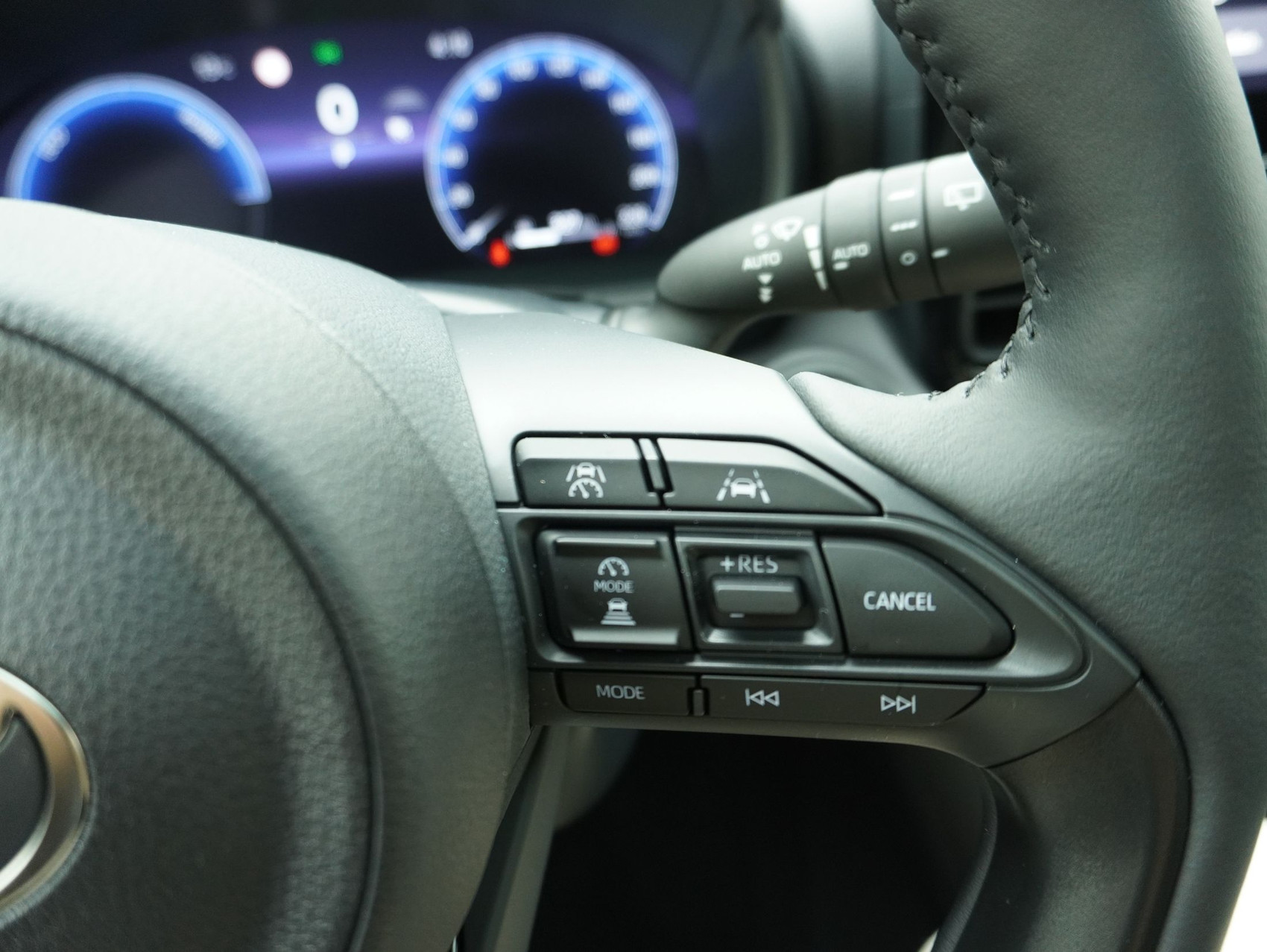 TOYOTA Yaris Cross 1.5 VVT-i HSD Premium AWD-i