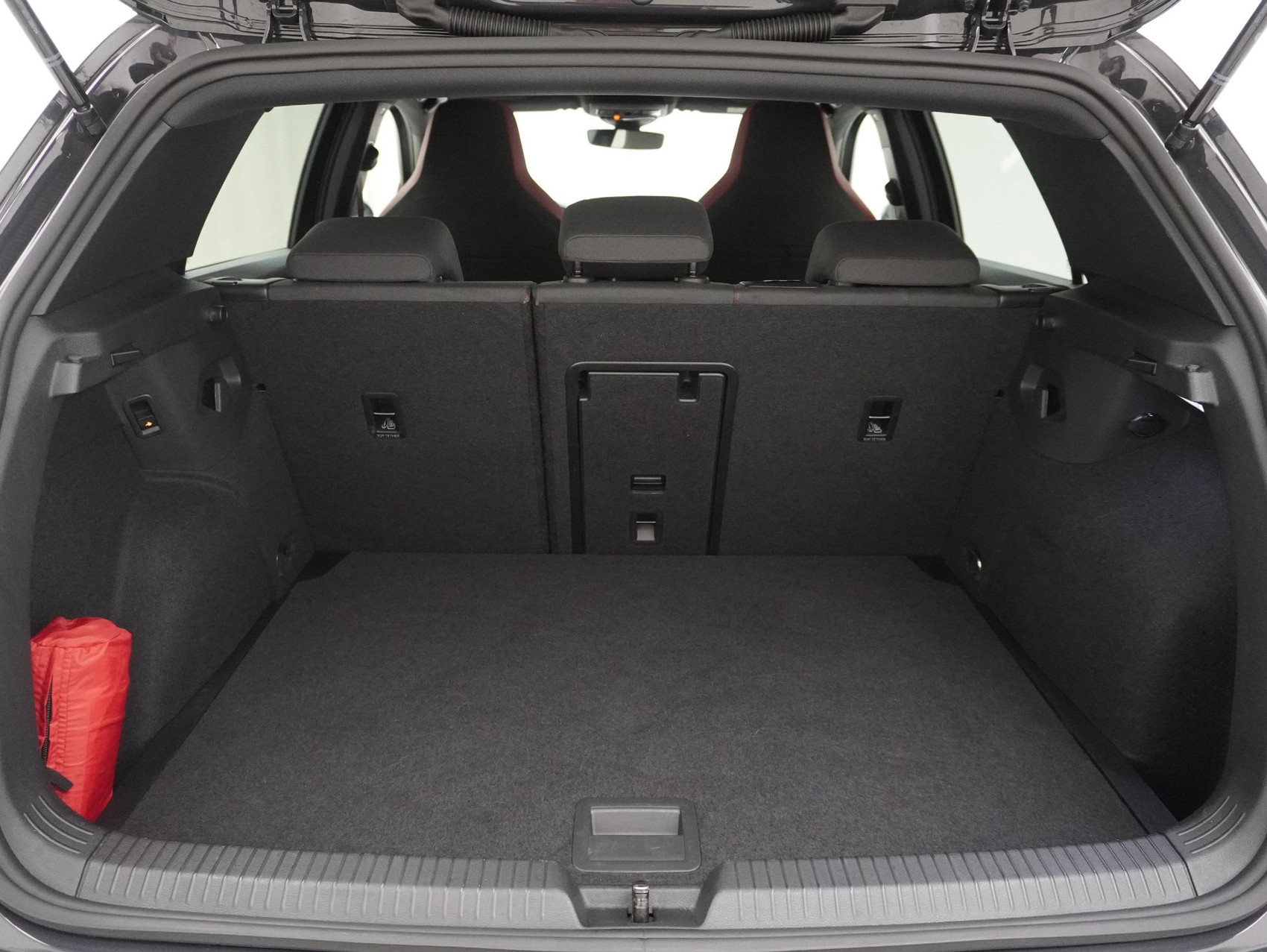 VW Golf 8.5 2.0 TSI DSG GTI Black Style (2025) ** Anhängerkupplung / Harman/Kardon / Panoramadach**