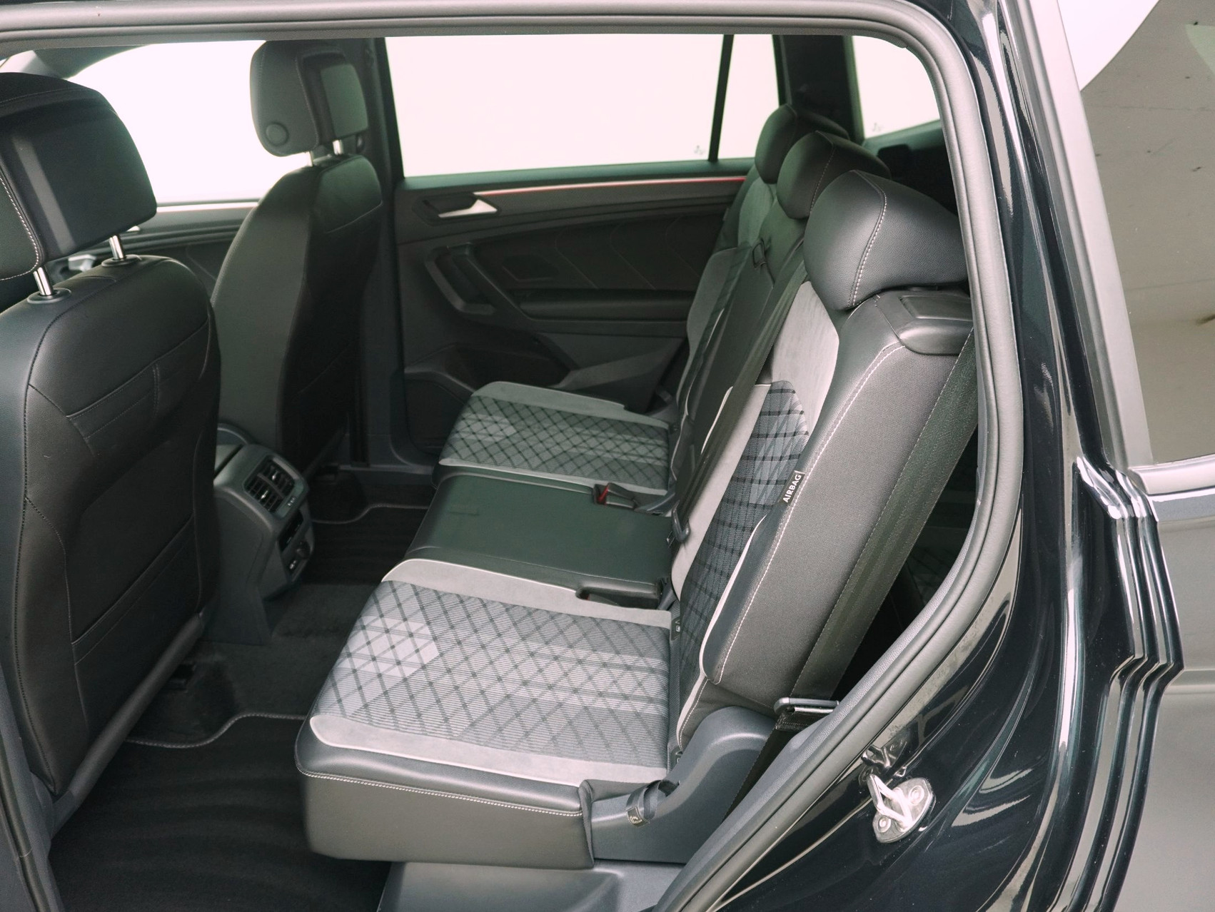 VW Tiguan Allspace 2.0 TSI DSG R-Line Black Style 4Motion