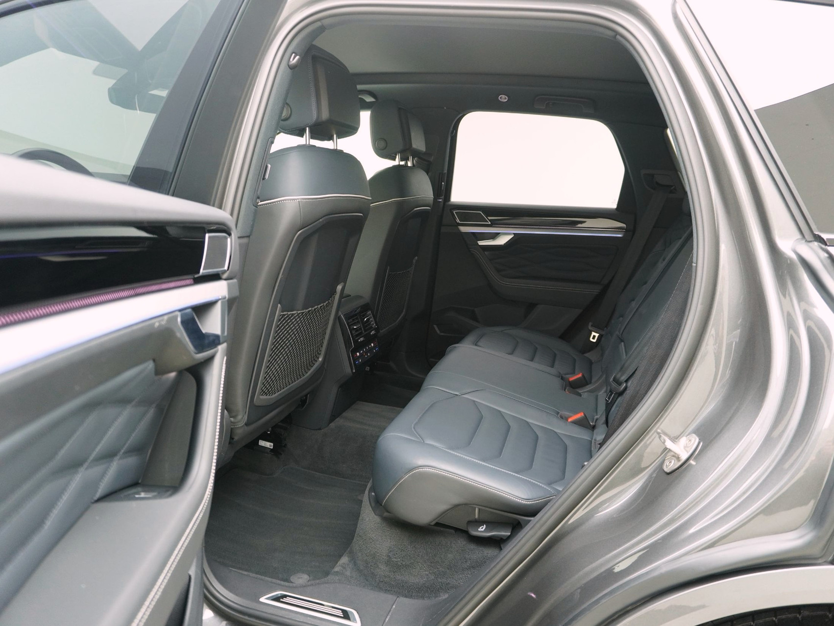 VW Touareg 3.0 TDI R-Line Black Style 4Motion **Vollausstattung**