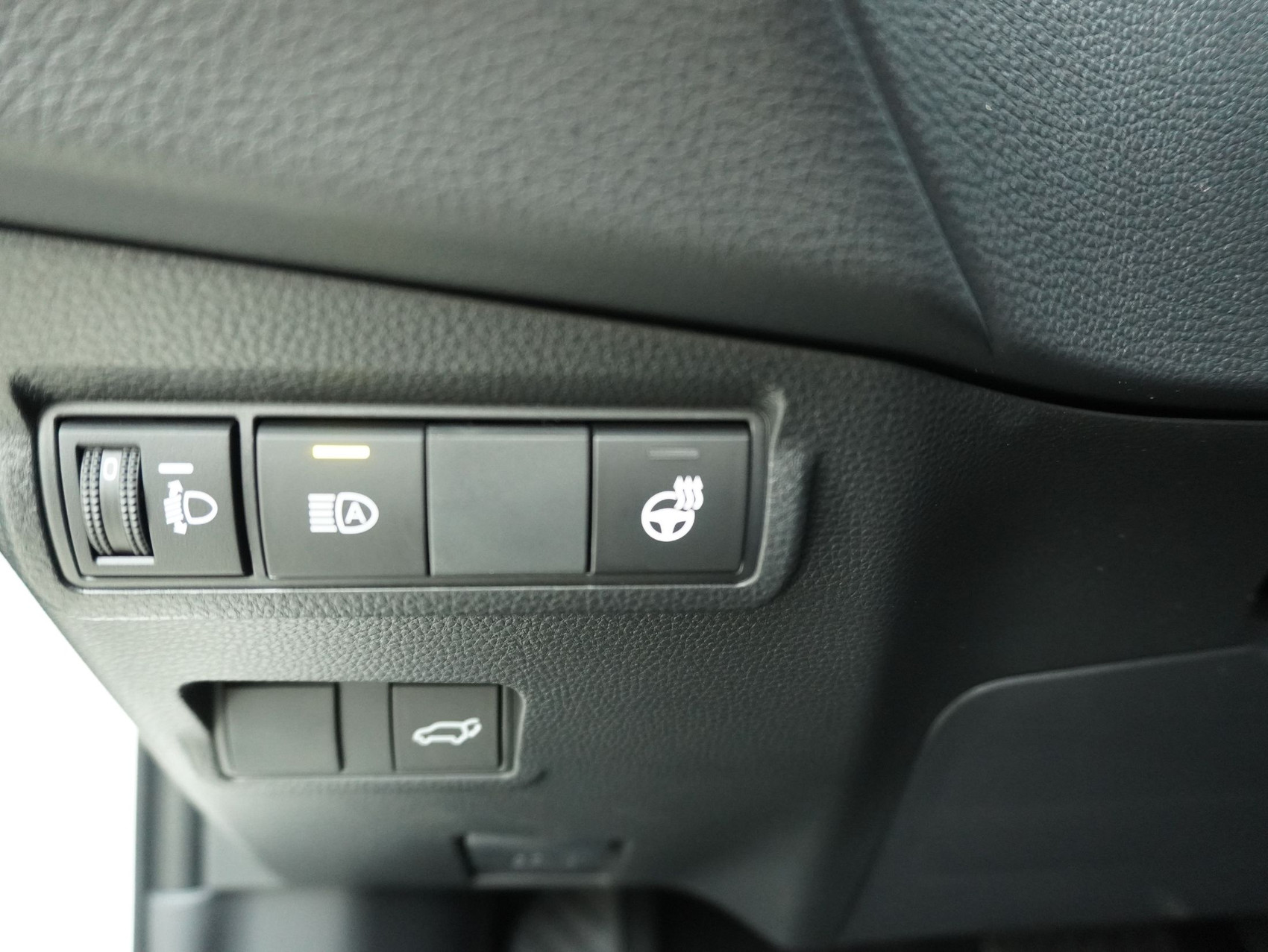 TOYOTA Corolla Cross 2.0 HSD Trend AWD-i ** 4×4 **