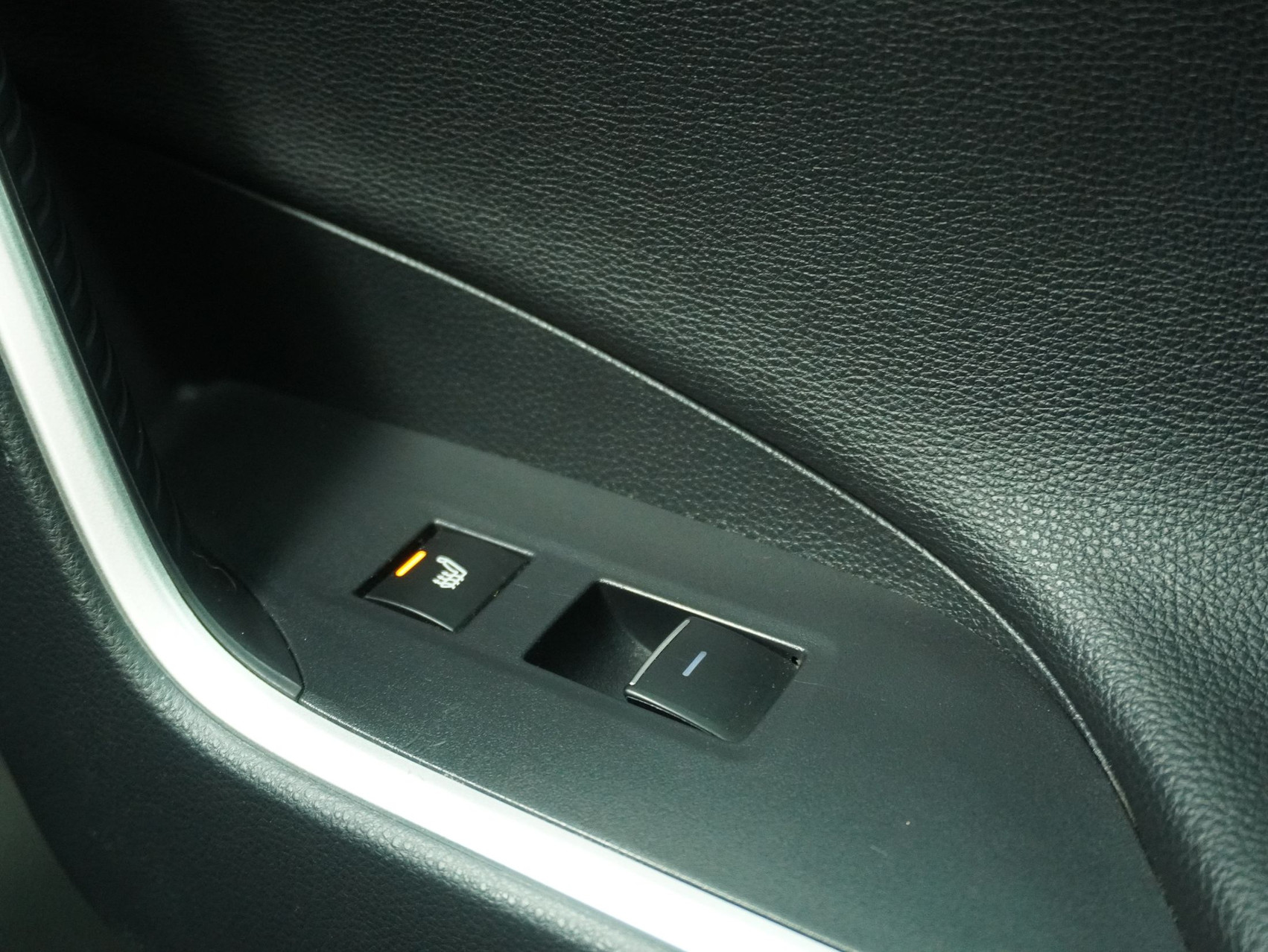 TOYOTA RAV4 2.5 Plug-In-Hybrid Platinum