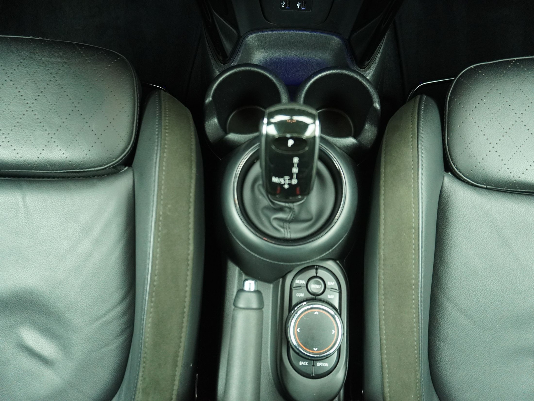 MINI Mini Cabrio F57 2.0i Cooper S