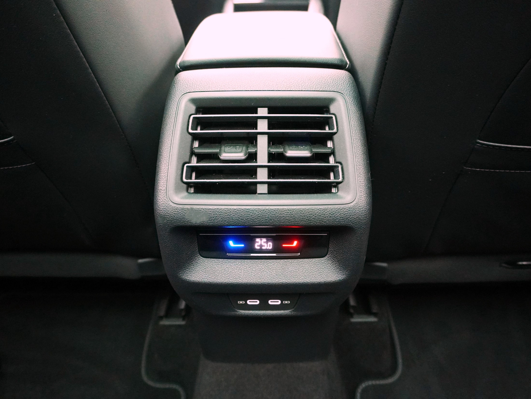 VW Tiguan 2.0 TSI DSG R-Line 4Motion