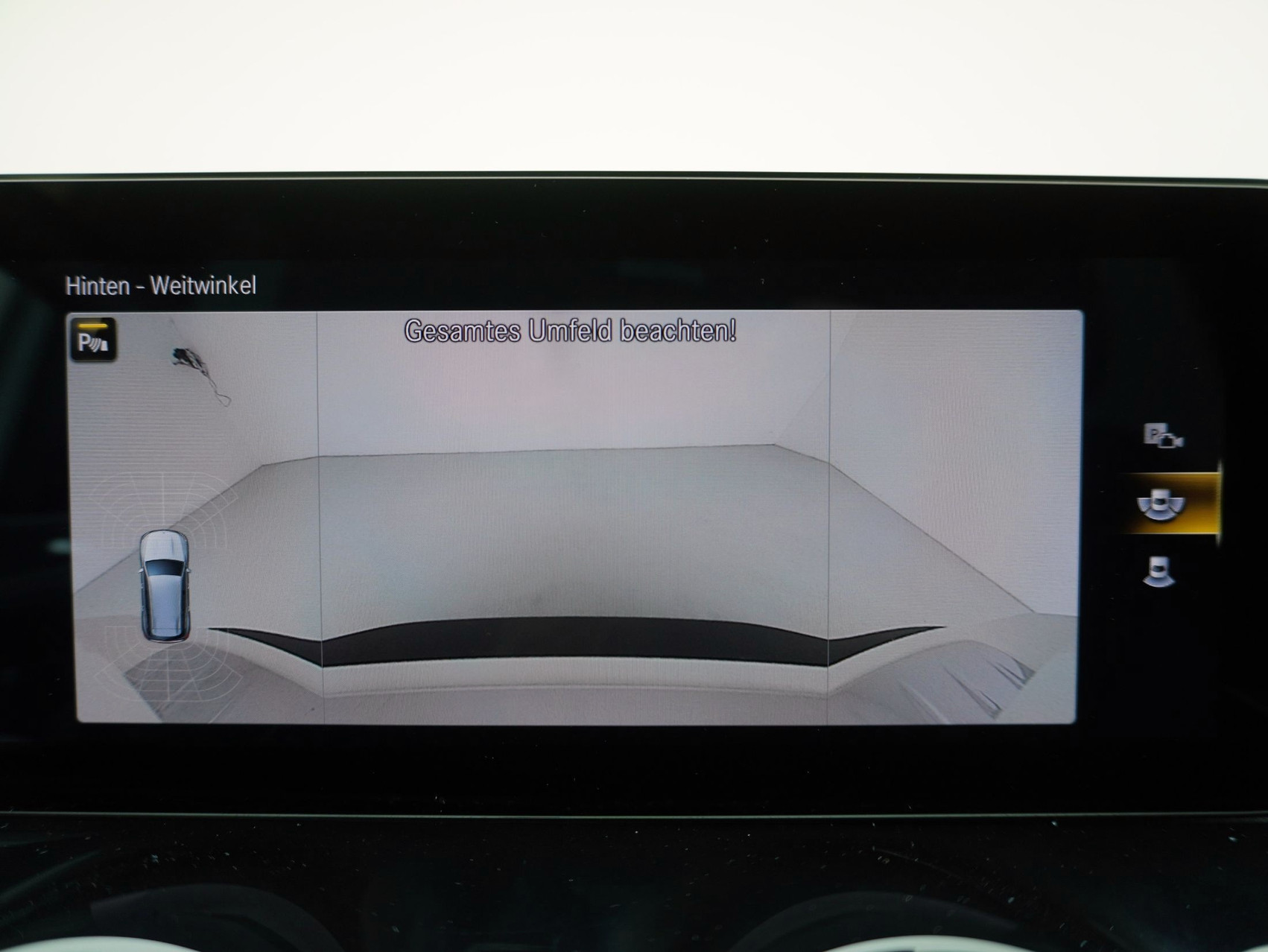 MERCEDES-BENZ EQB 300 AMG Line 4Matic