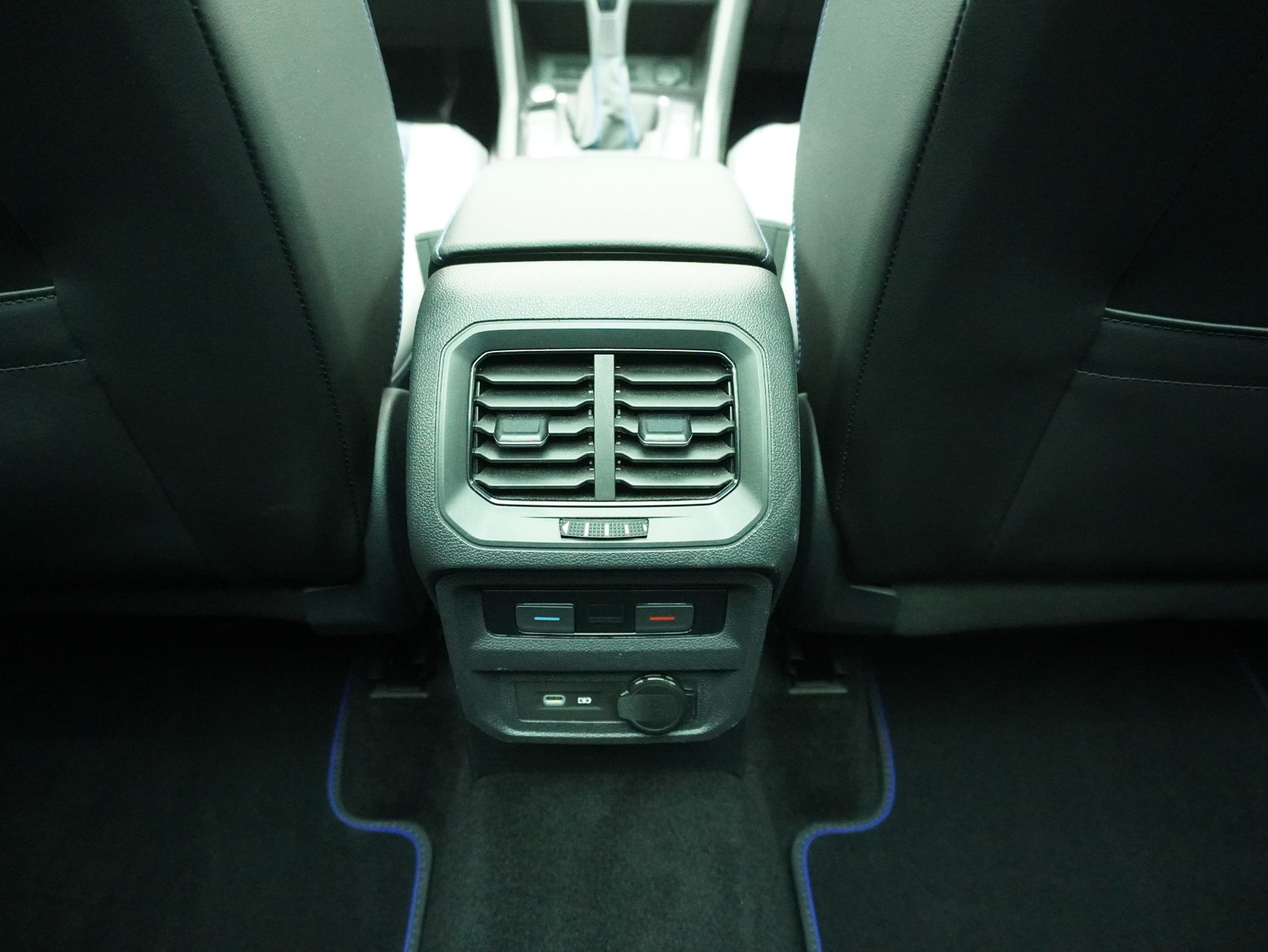 VW Tiguan 2.0 TSI DSG R Black Style 4Motion