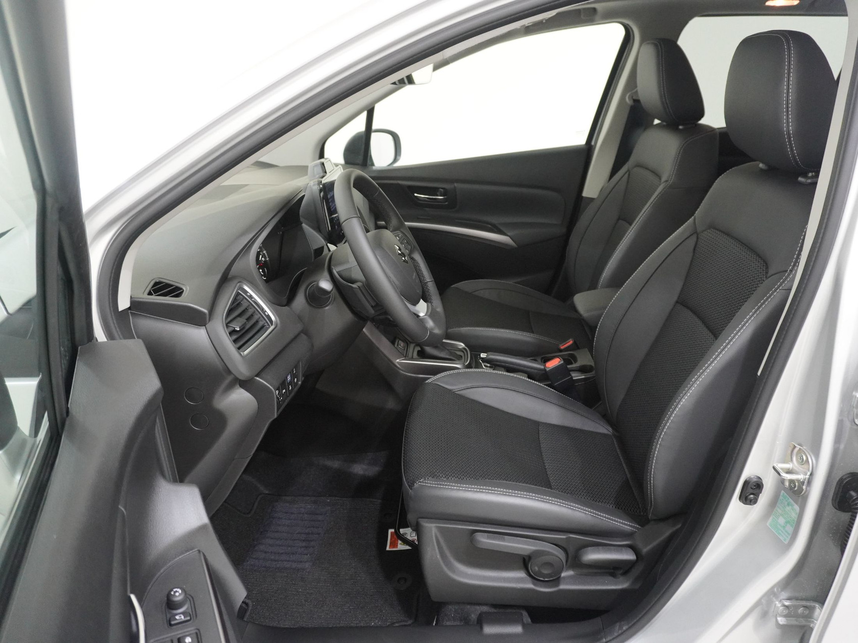 SUZUKI S-Cross 1.4 T Compact Top Hybrid 4×4