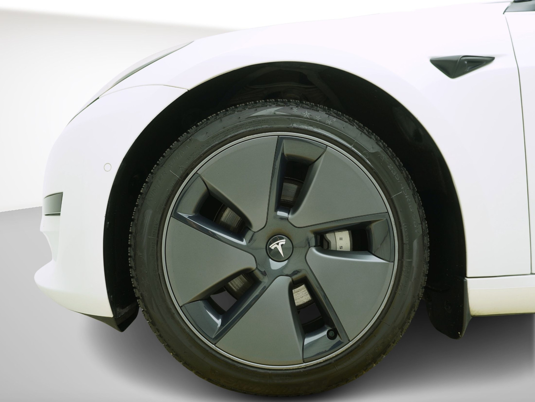 TESLA Model 3 Standart Range Plus RWD