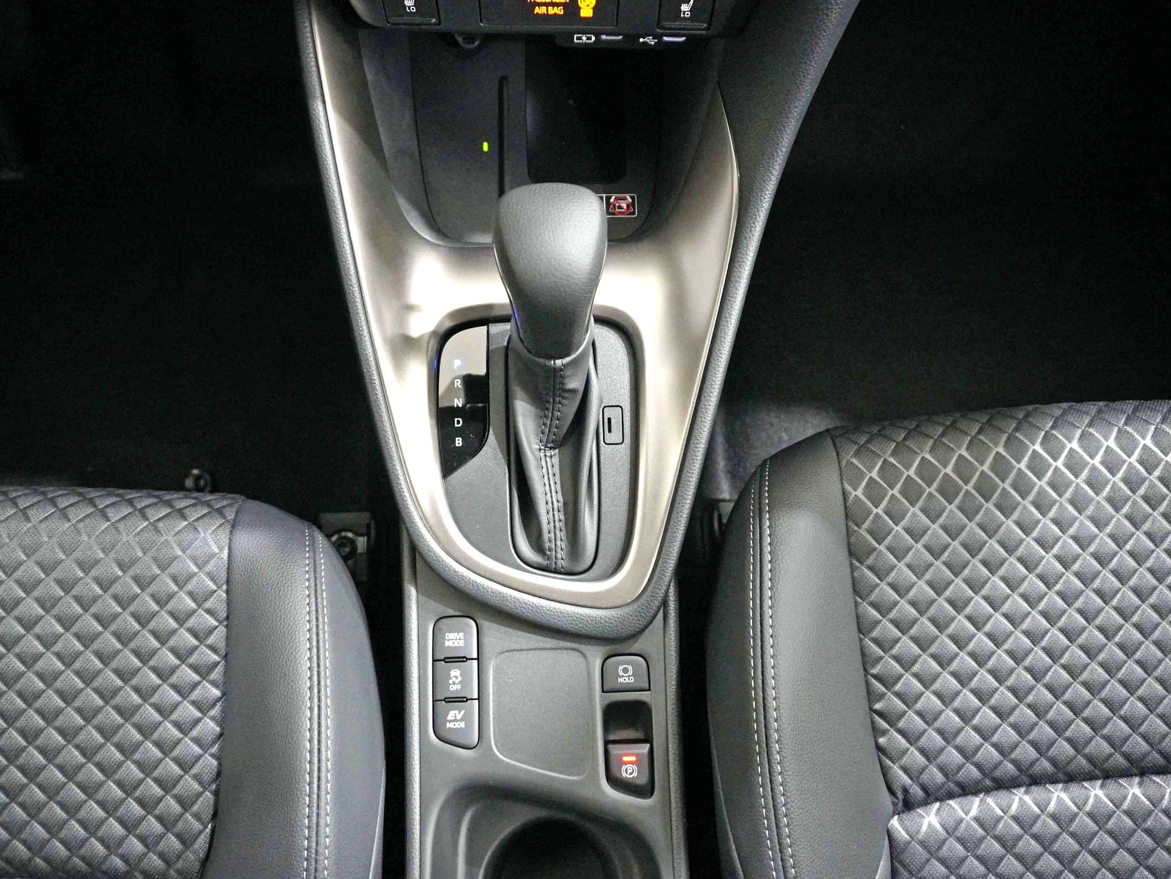 MAZDA 2 1.5 Hybrid Homura