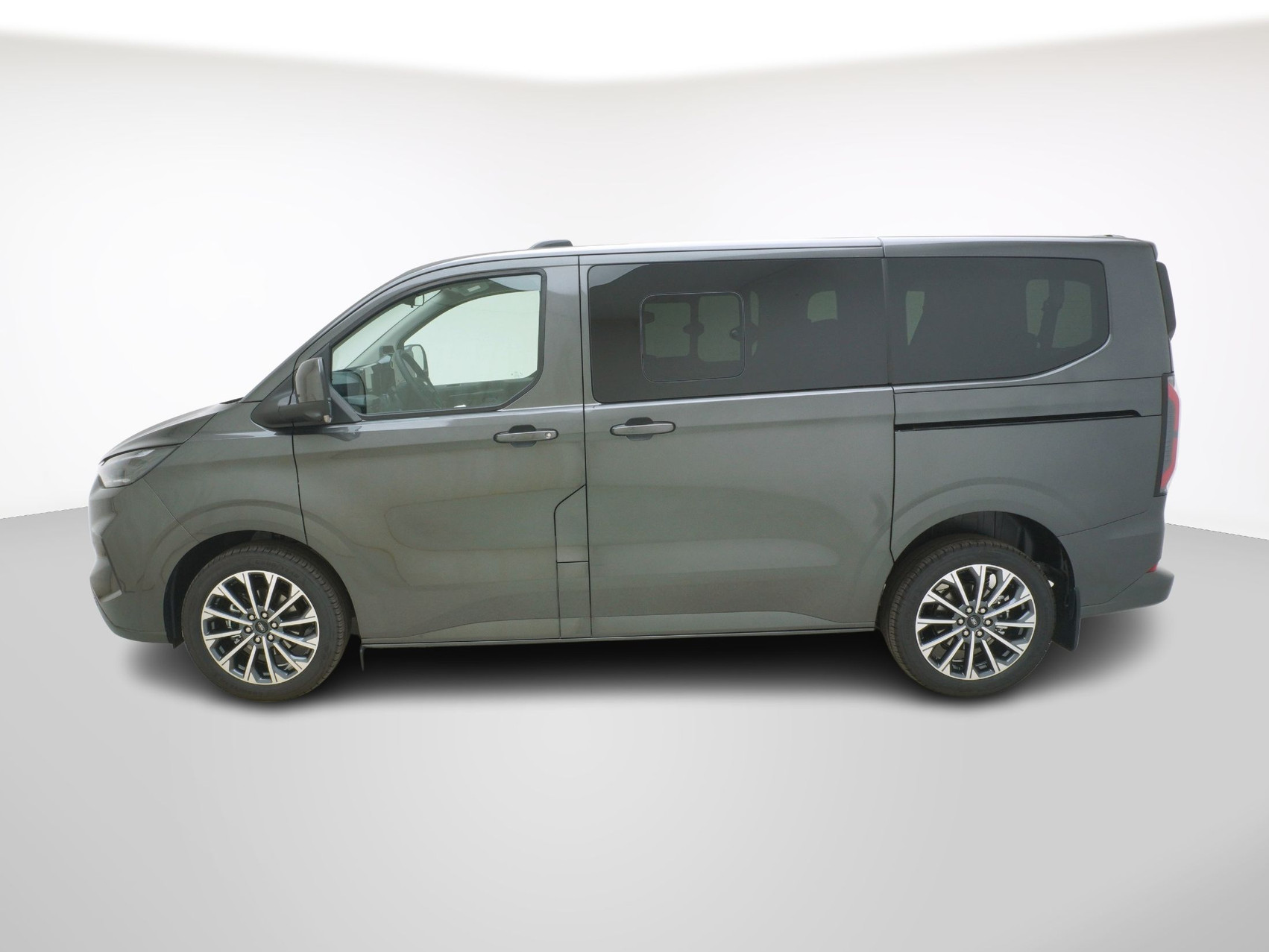 FORD Tourneo Custom 320 L1 2.0 TDCI 4×4 Titanium X