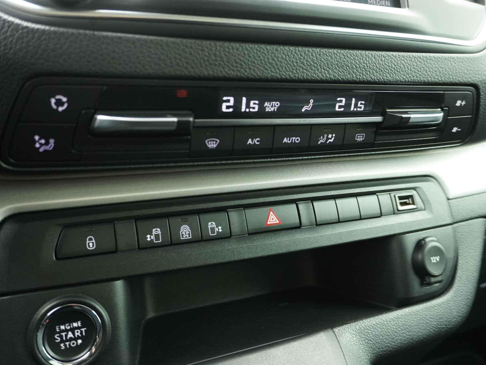 PEUGEOT Traveller Standard 2.0 BlueHDi Allure