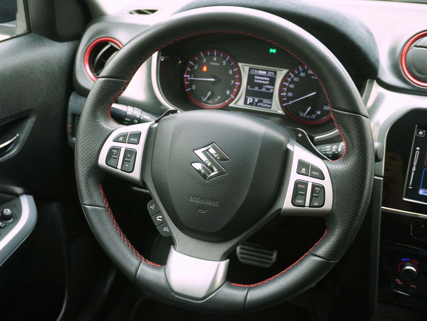 SUZUKI Vitara 1.4 T Sergio Cellano Top 4×4