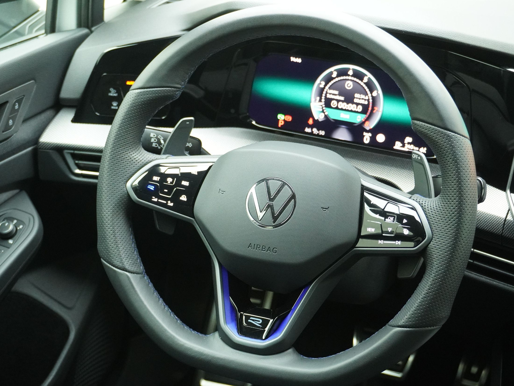 VW Golf 8.5 2.0 TSI DSG R Black Edition 4Motion (2025)