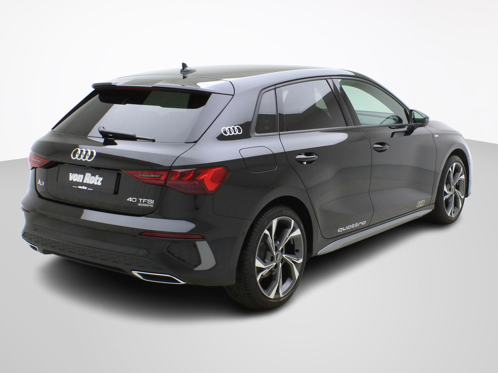 AUDI A3 Sportback 40 TFSI S line quattro S-Tronic **Audi Werksgarantie bis 09/2028**