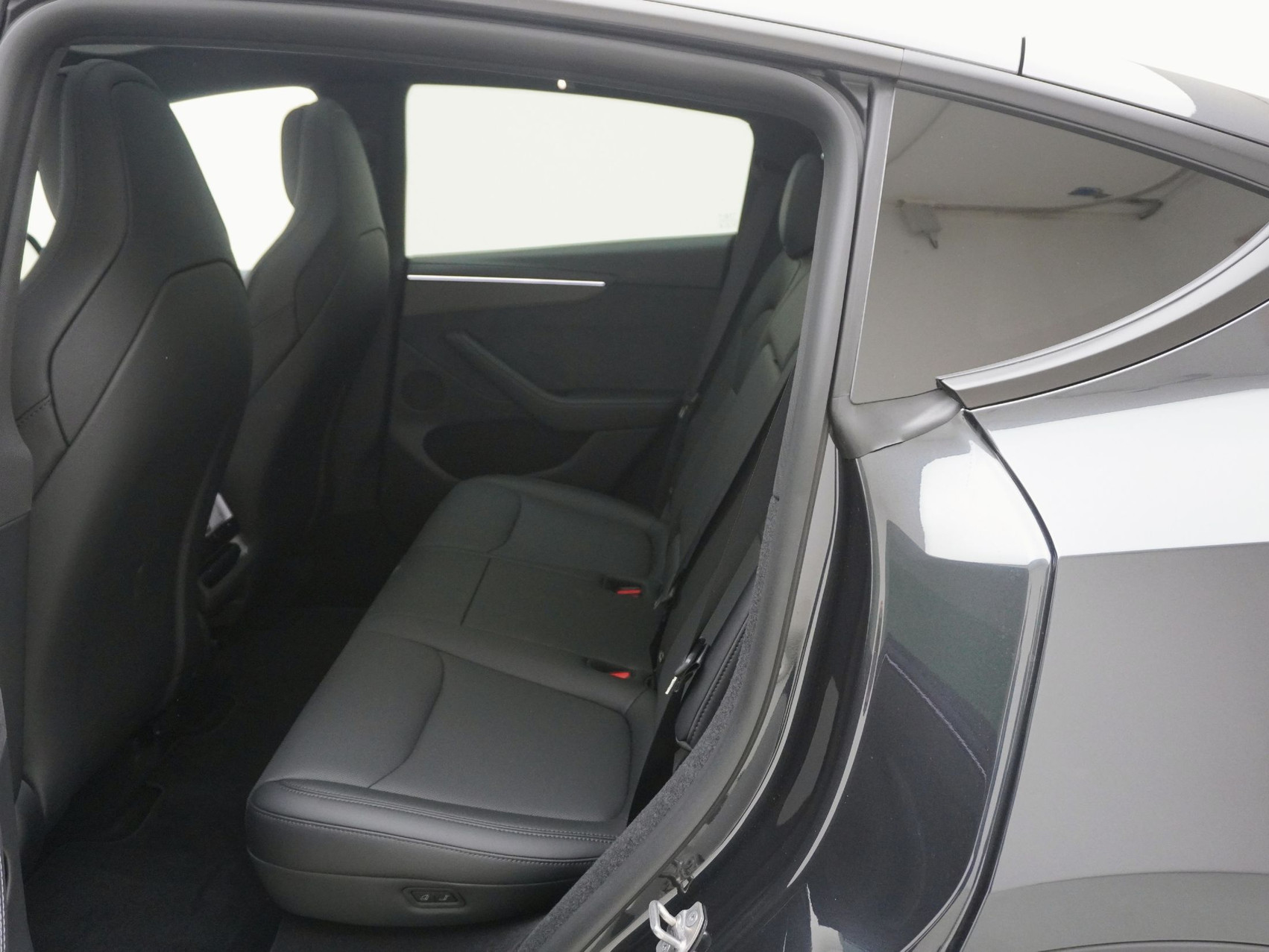 TESLA Model Y Performance AWD