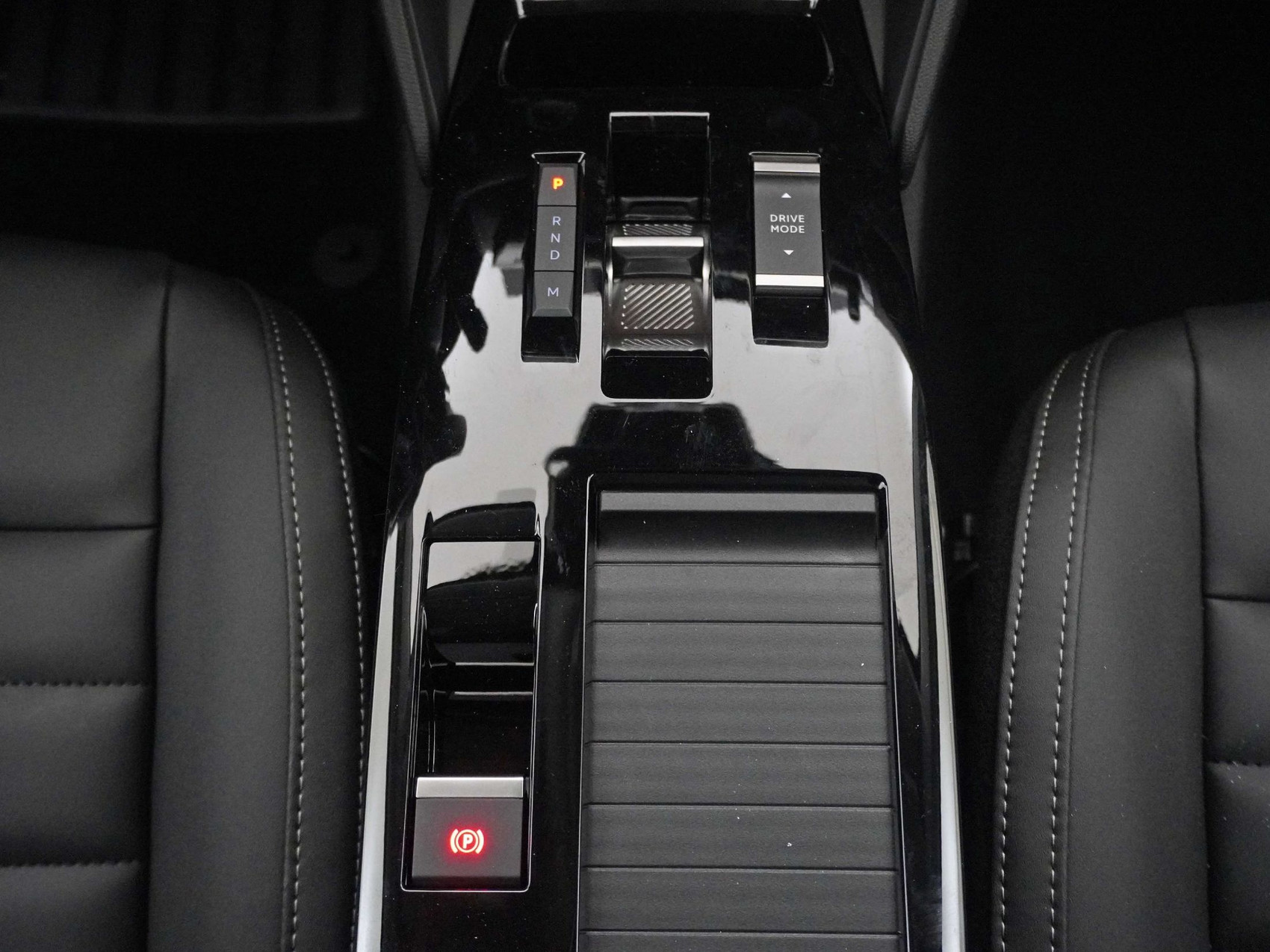 CITROËN C4 1.2 Hybrid Max