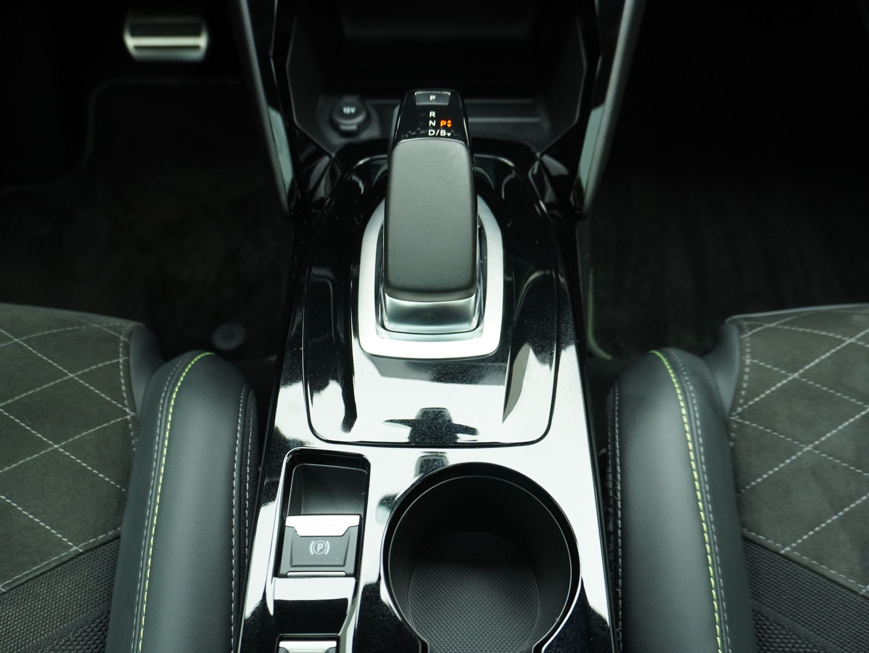 PEUGEOT 208 e-GT Pack