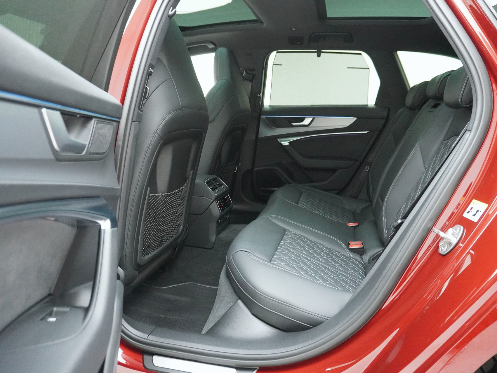 AUDI S6 Avant 3.0 V6 TDI quattro T-Tronic **Werksgarantie bis 11/2029 / SoftClose/Hinterradlenkung/S-Sitze**