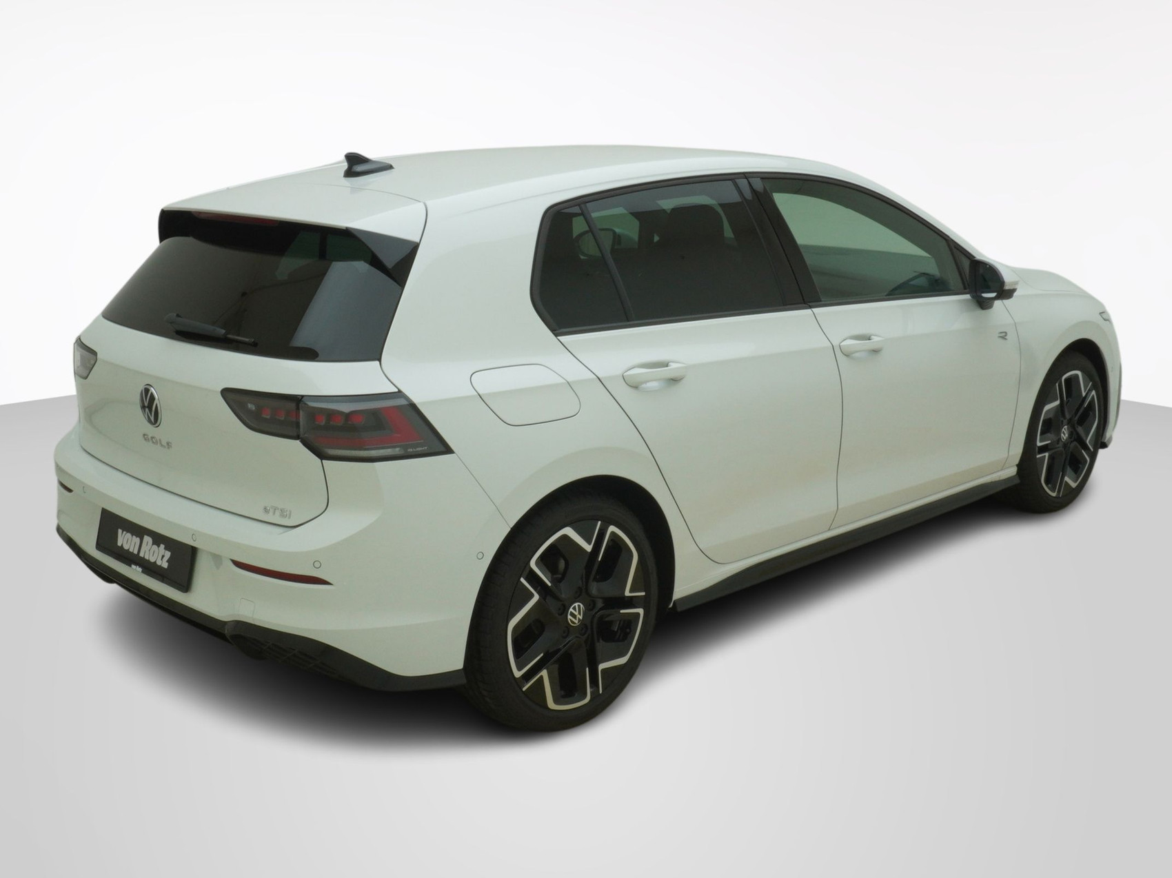 VW Golf VIII 1.5 eTSI R-Line DSG