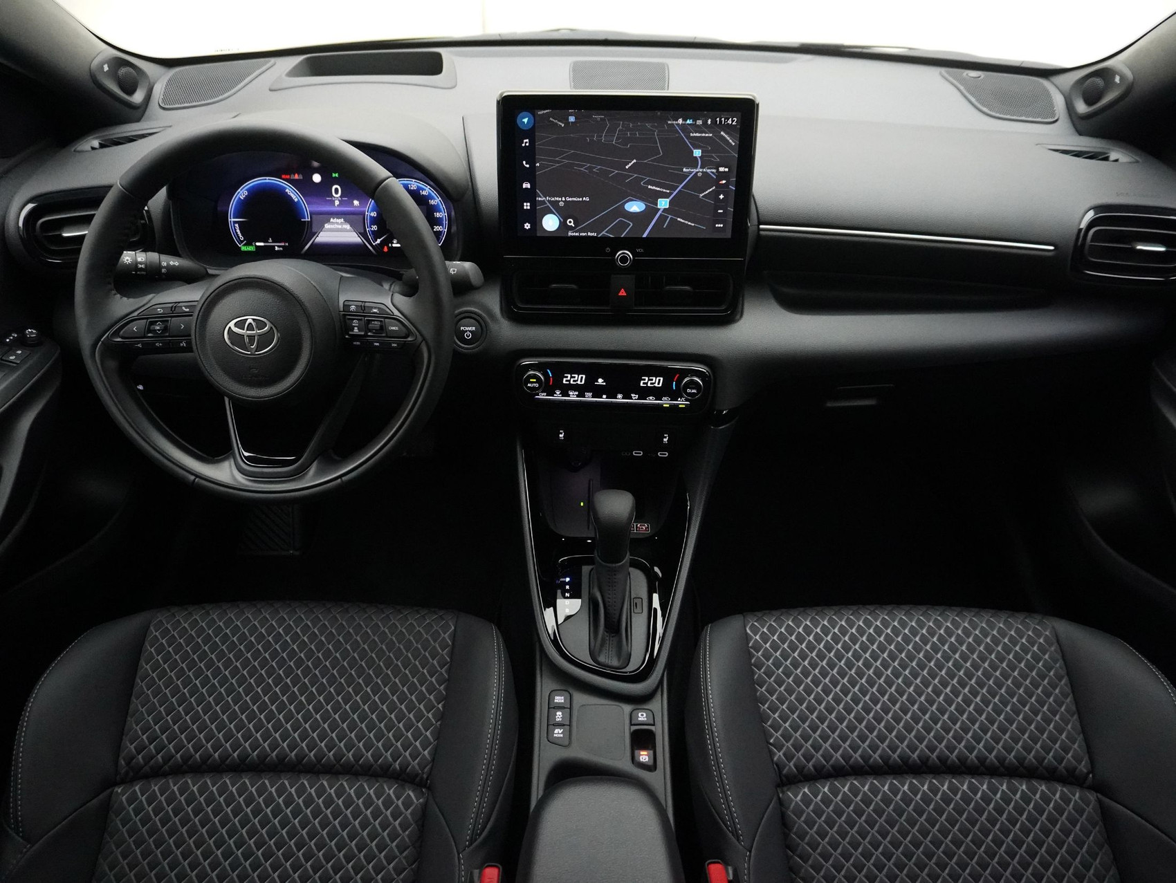 TOYOTA Yaris 1.5 VVT-i HSD Premium ** mit Glasdach **